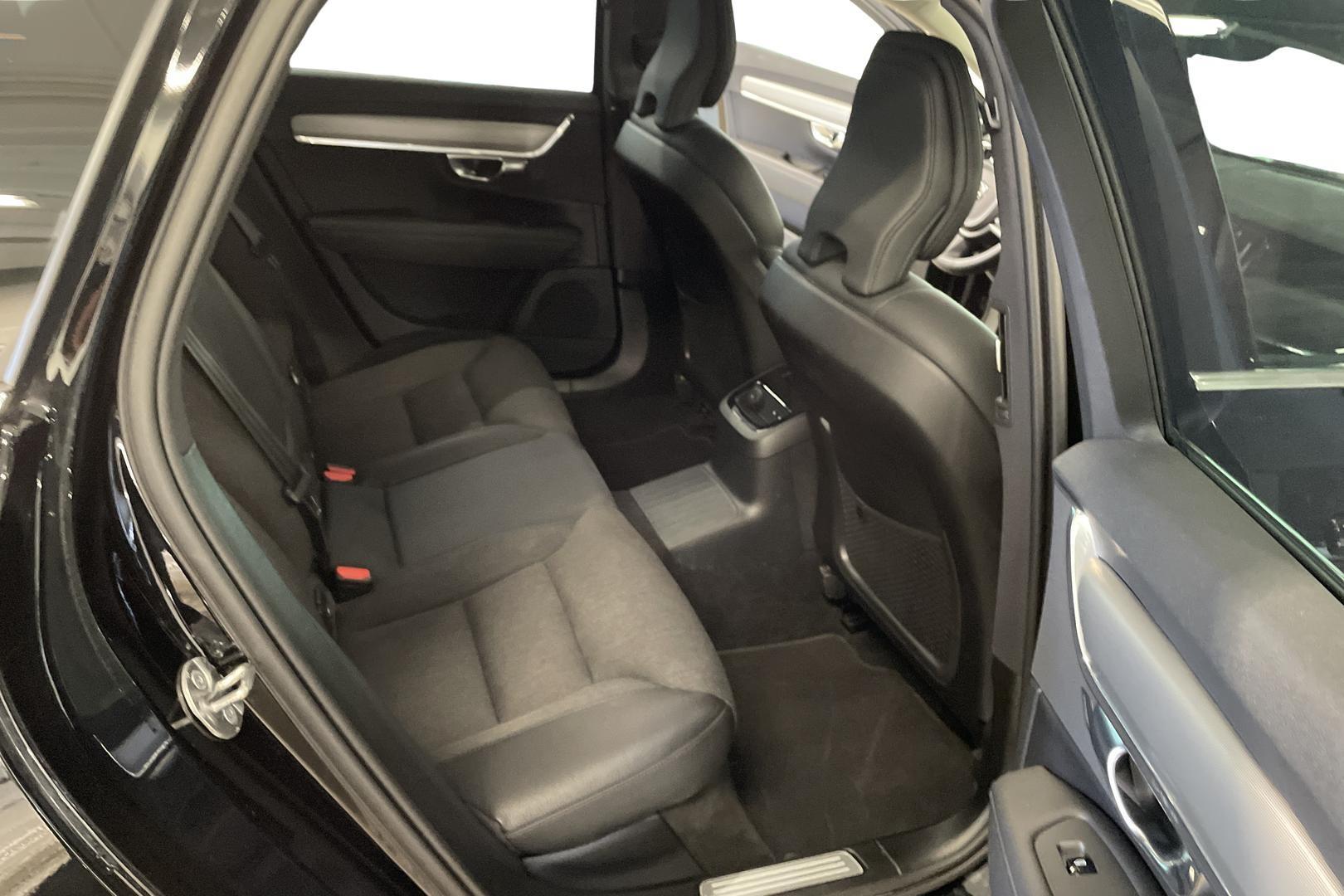 Volvo V90 2023
