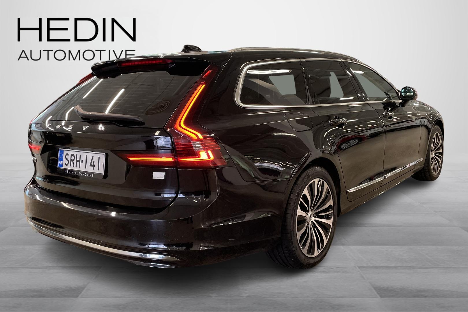 Volvo V90 2023
