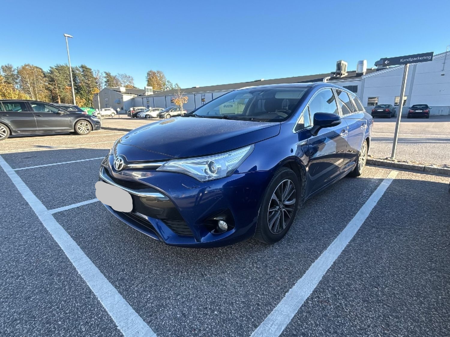 TOYOTA AVENSIS 2016