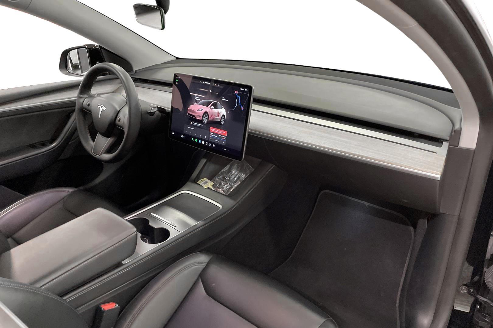 Tesla Model Y 2023