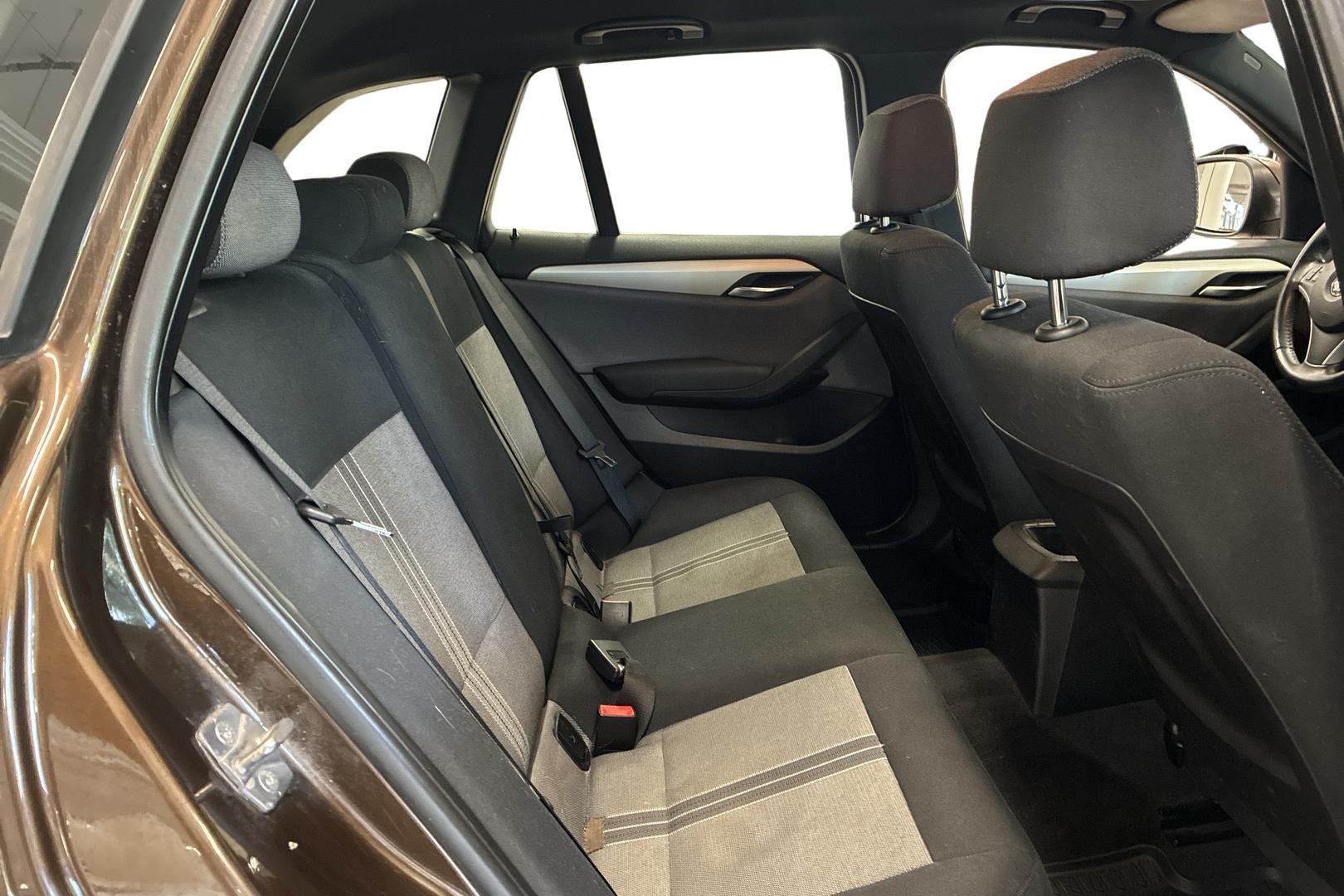 BMW X1 2011