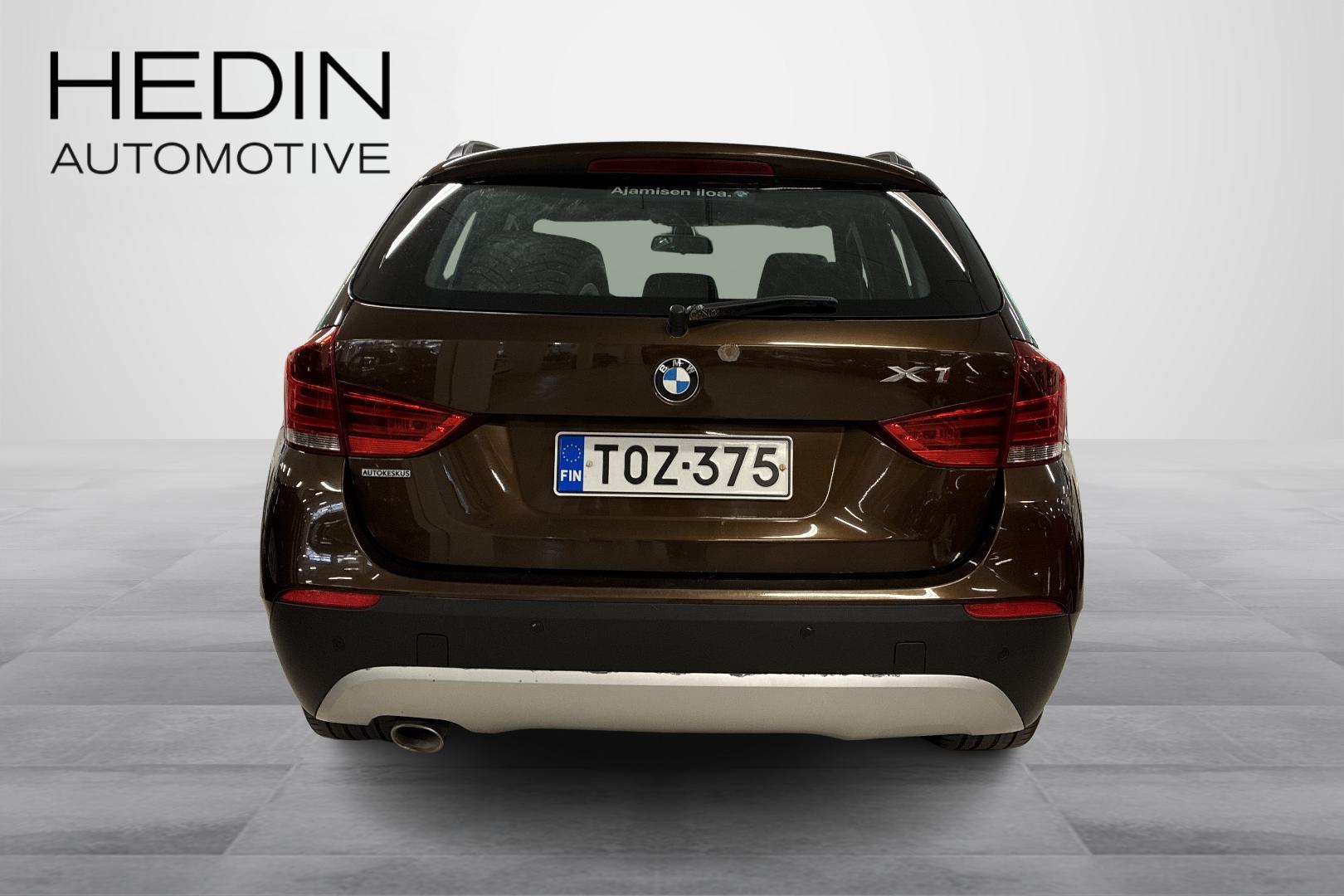 BMW X1 2011