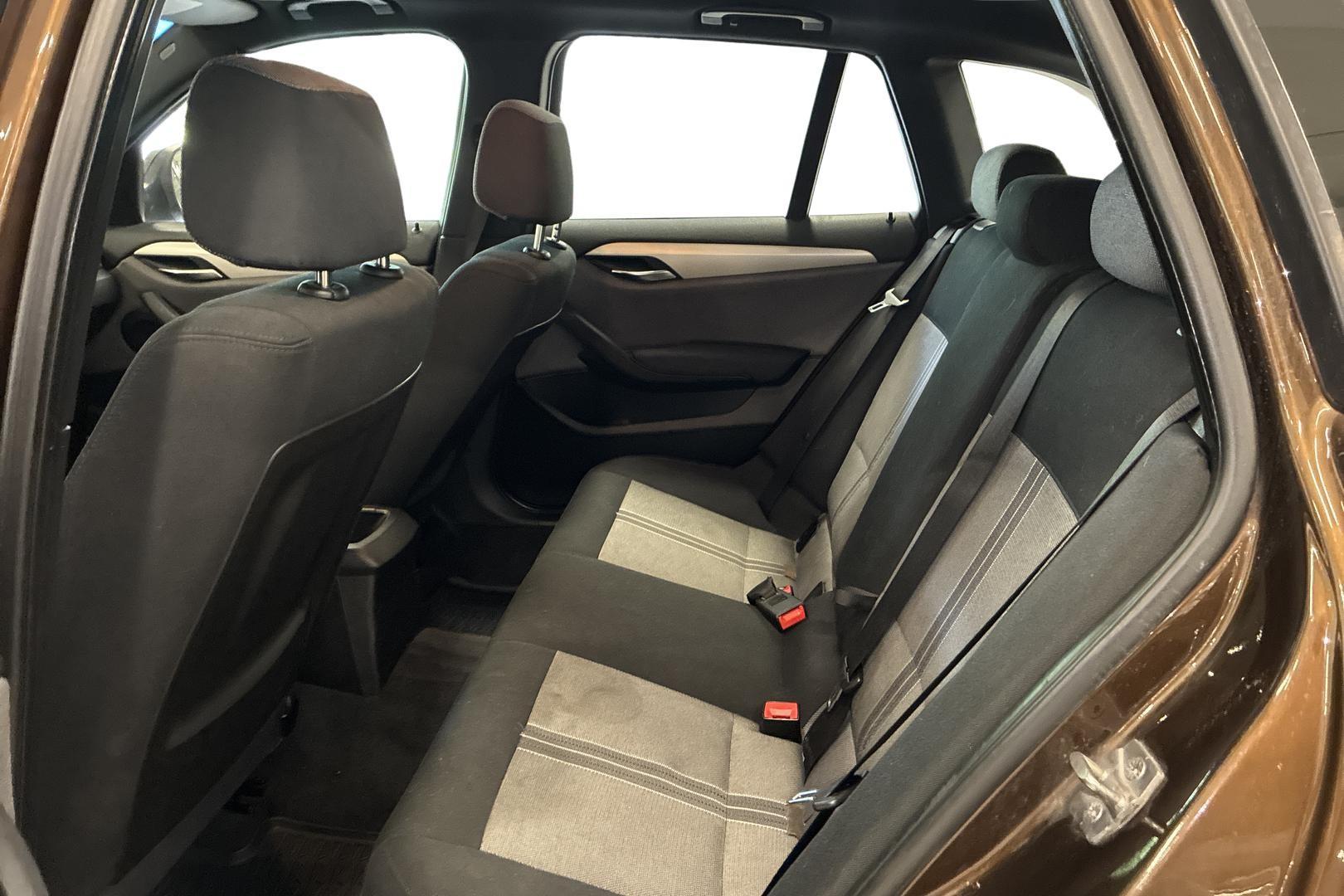 BMW X1 2011