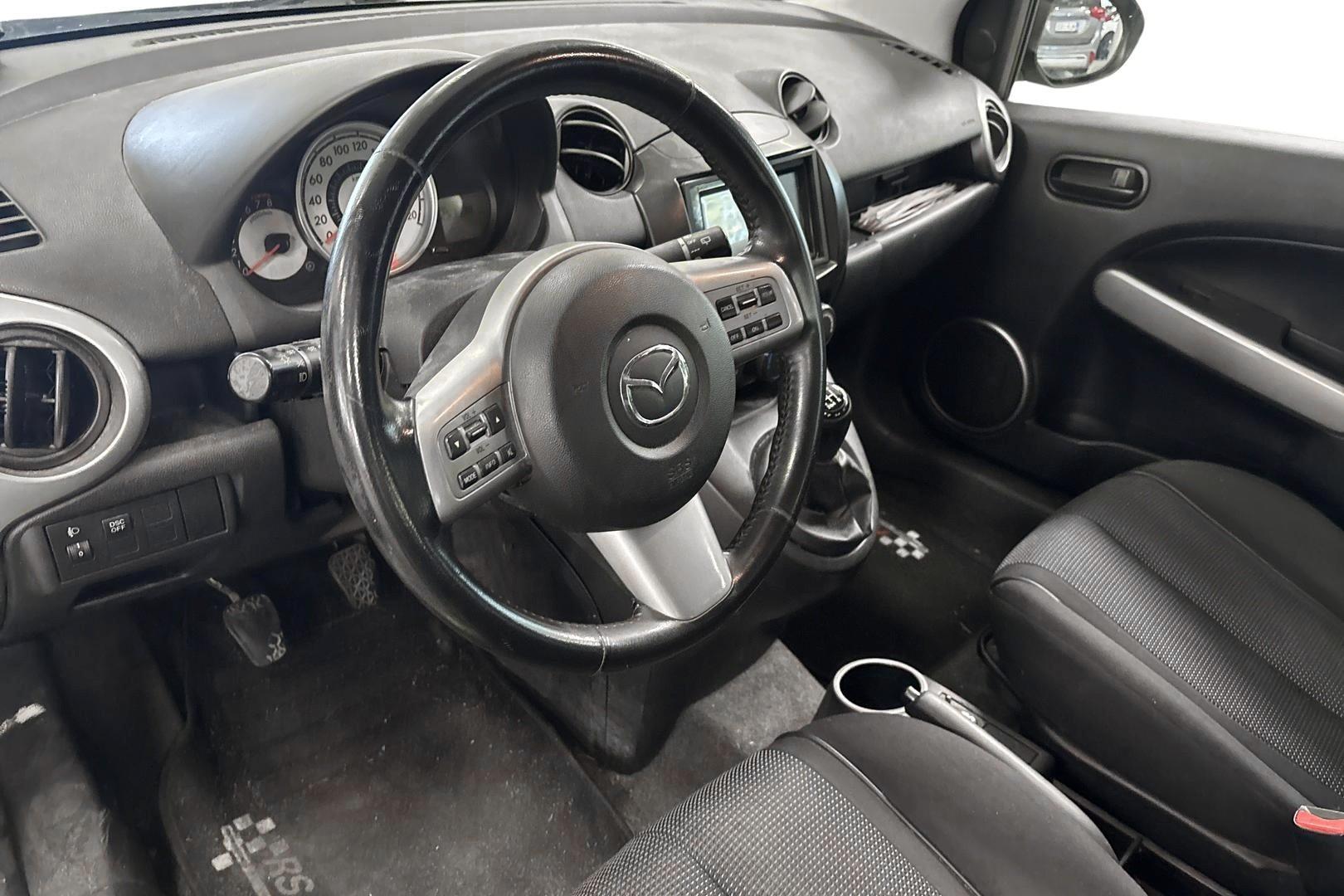 MAZDA Mazda2 2009