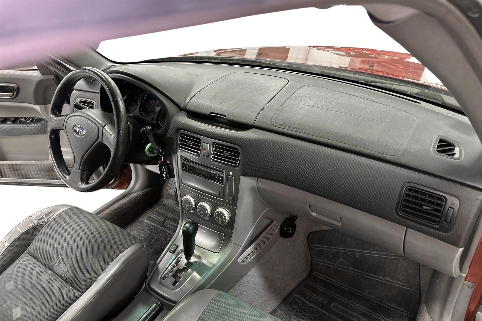 SUBARU FORESTER 2004