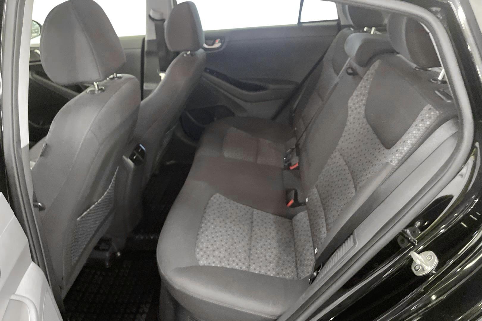 Hyundai IONIQ plug-in 9