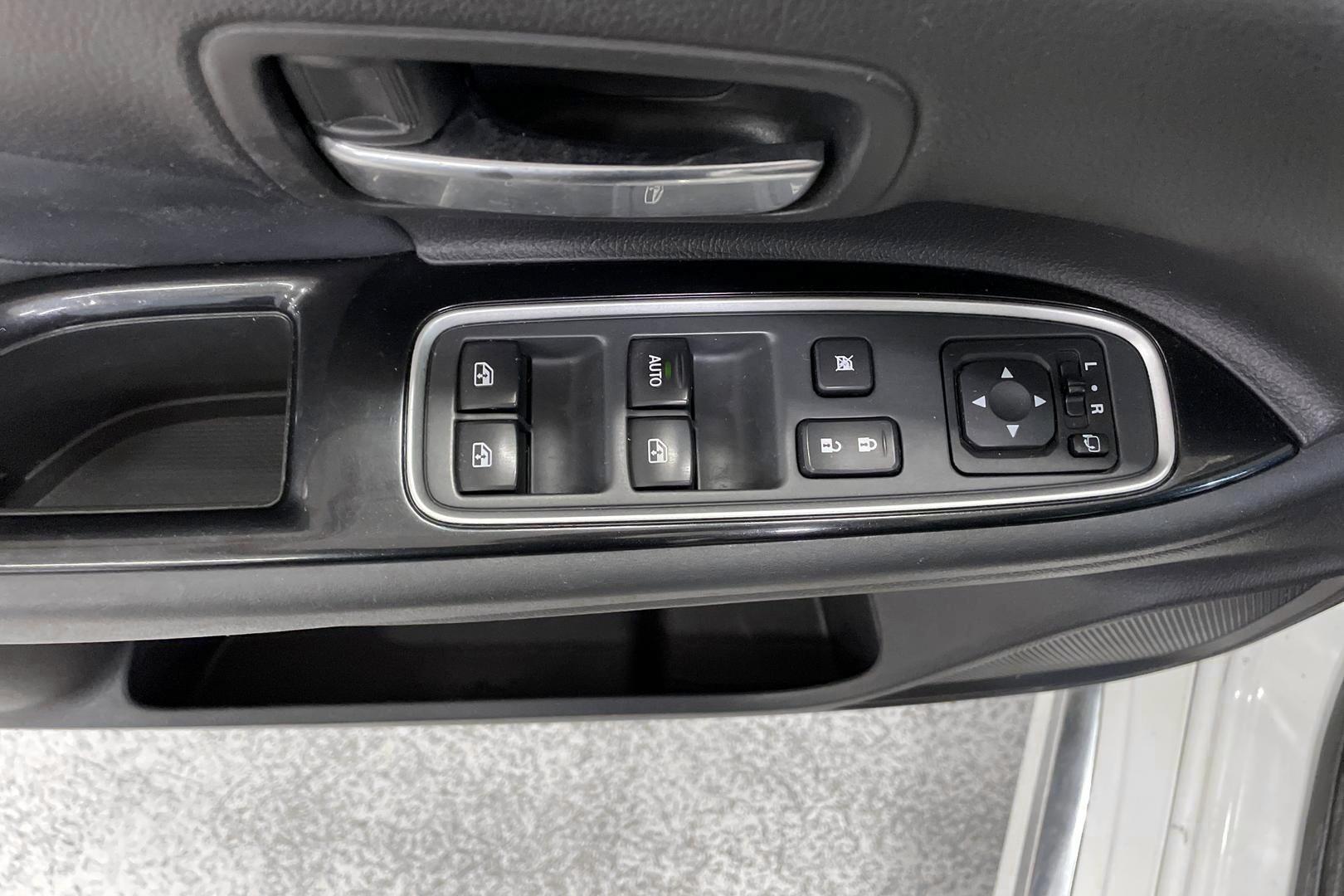 Mitsubishi Outlander PHEV 2016