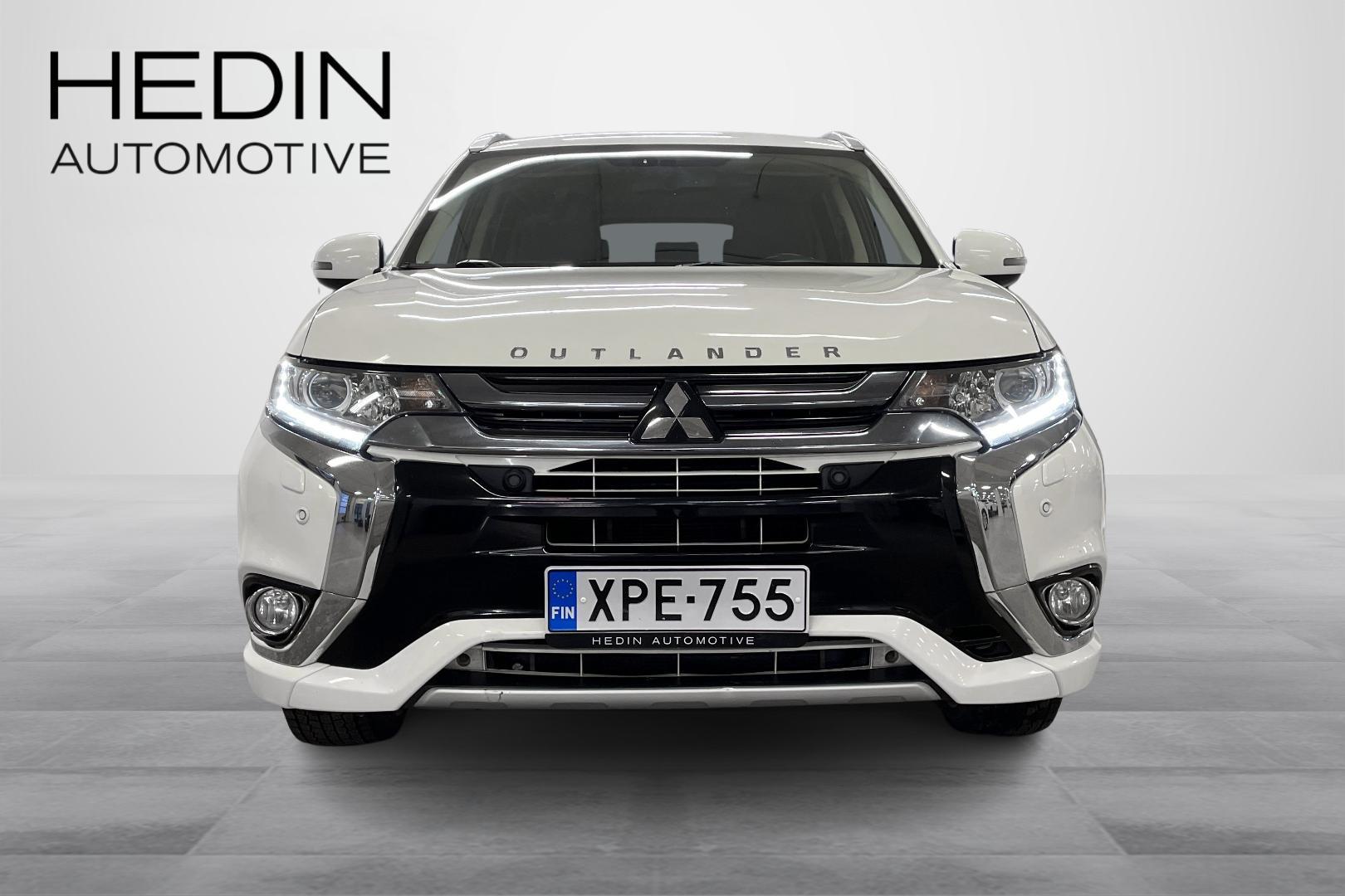 Mitsubishi Outlander PHEV 2016