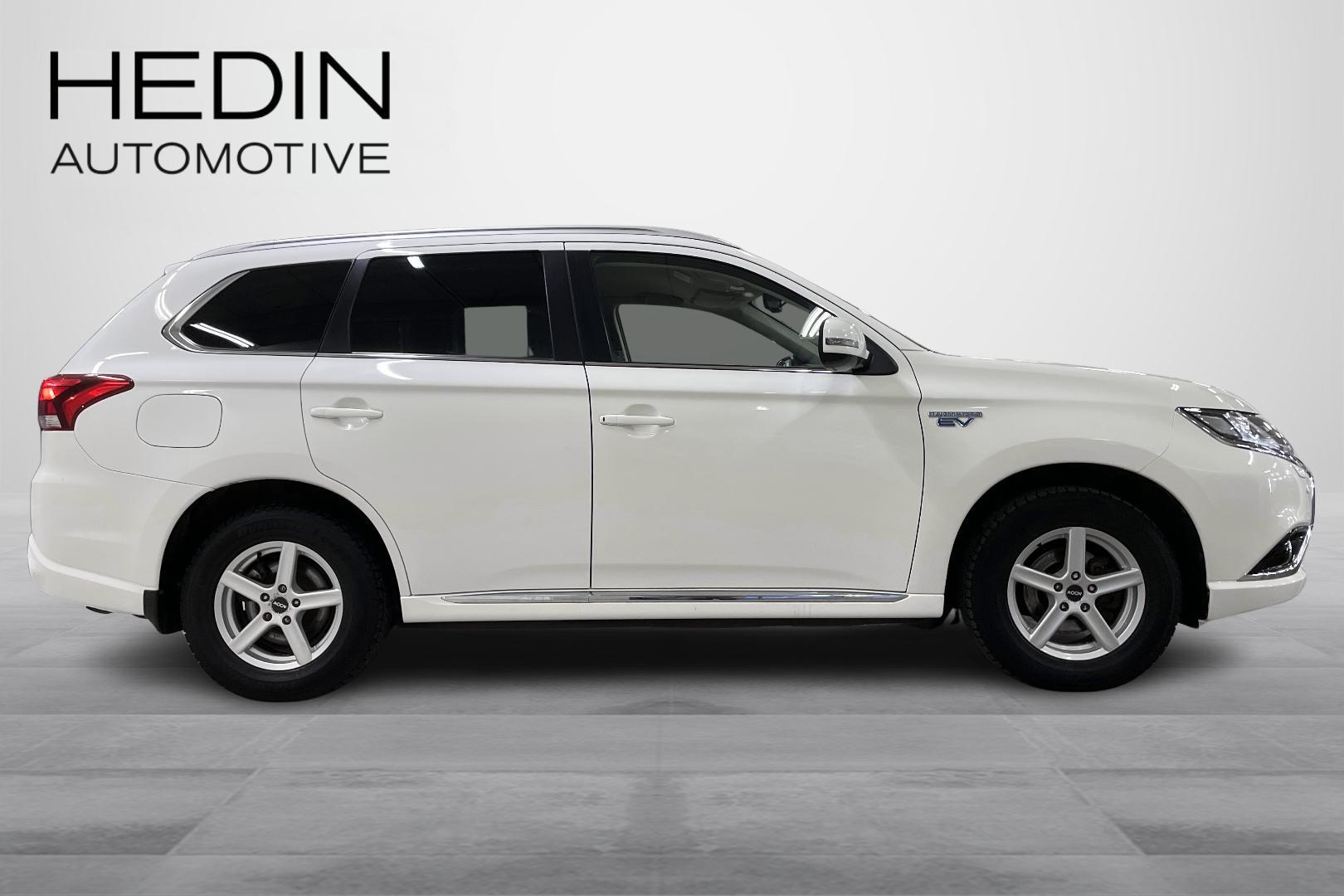 Mitsubishi Outlander PHEV 2016