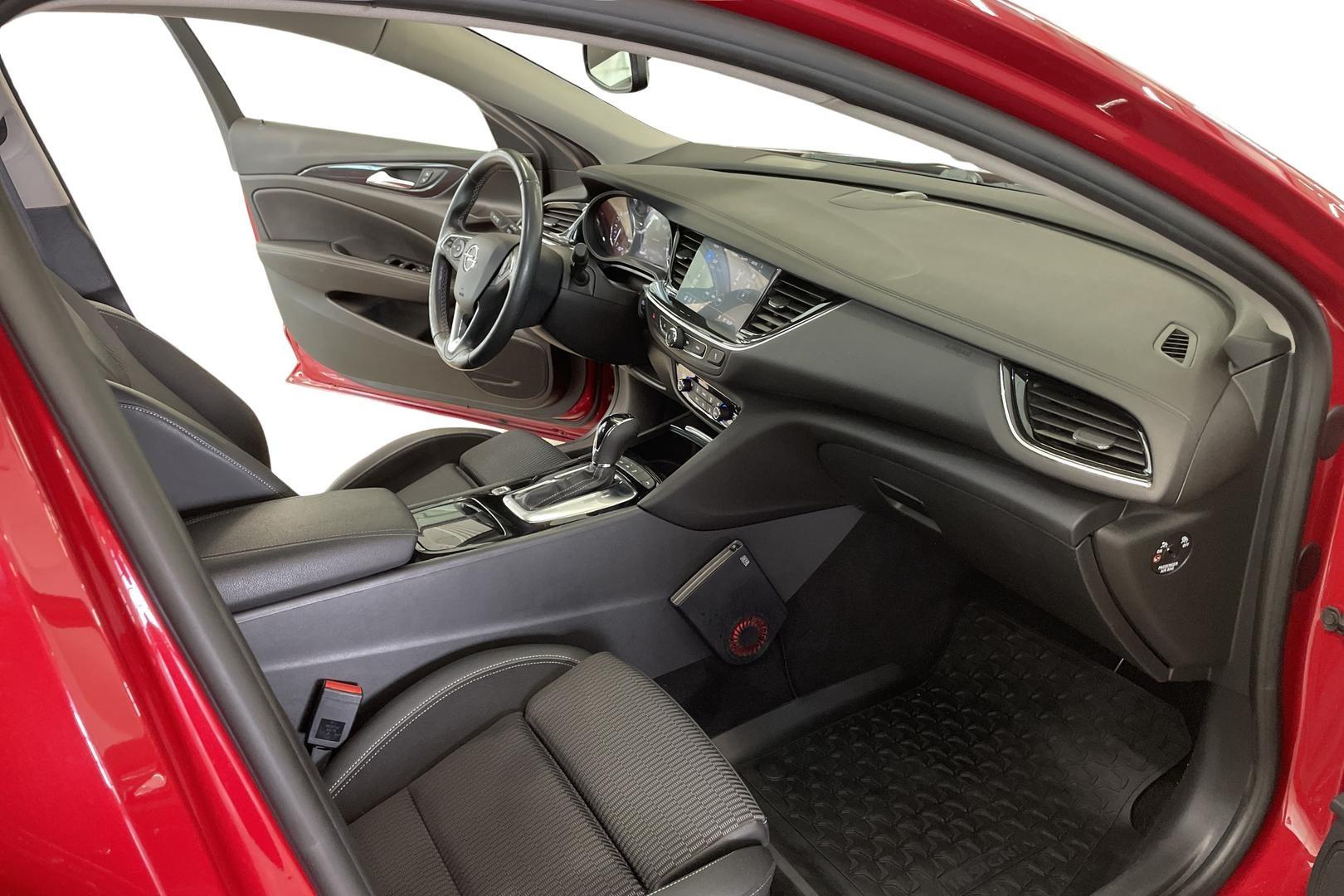 OPEL INSIGNIA 2022