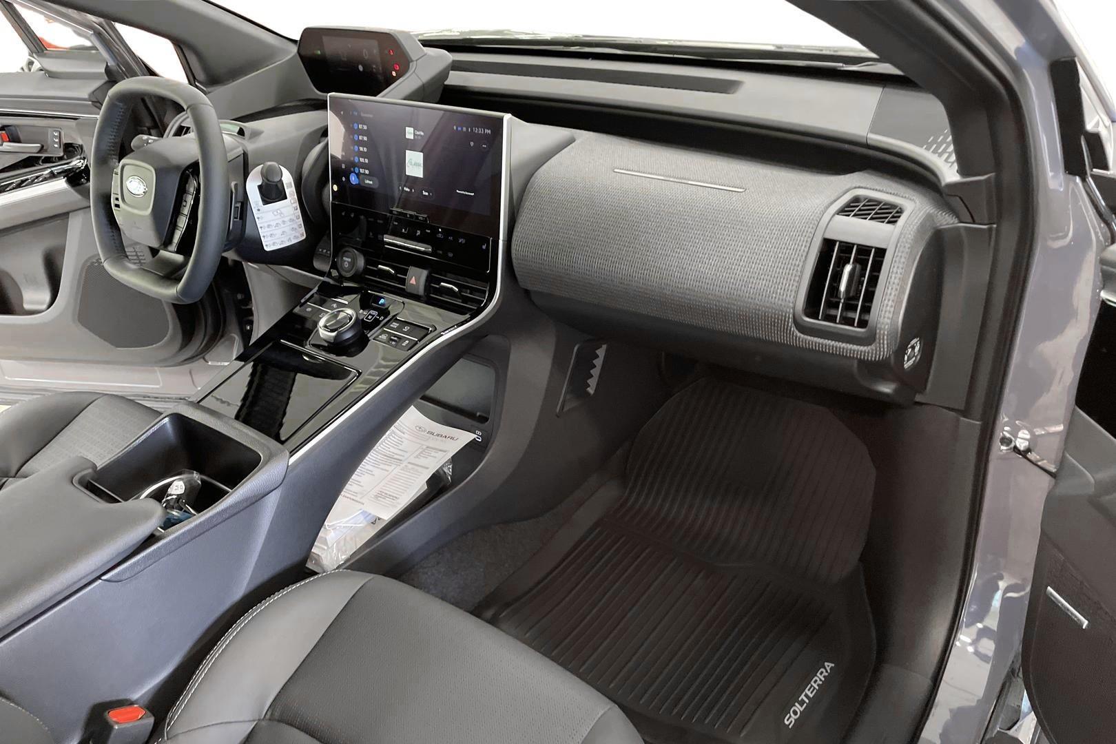 SUBARU Solterra 2025