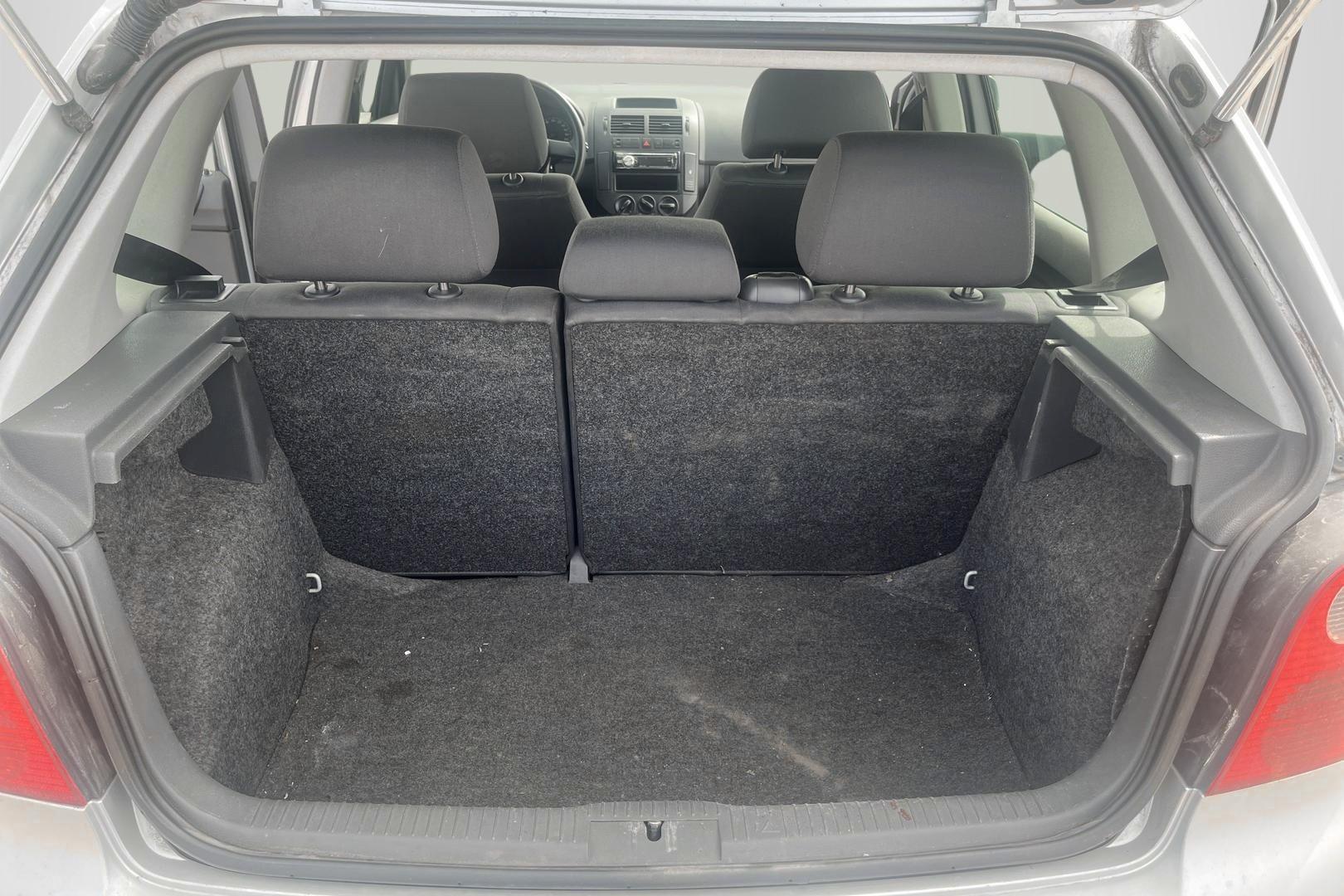 VOLKSWAGEN POLO 2002