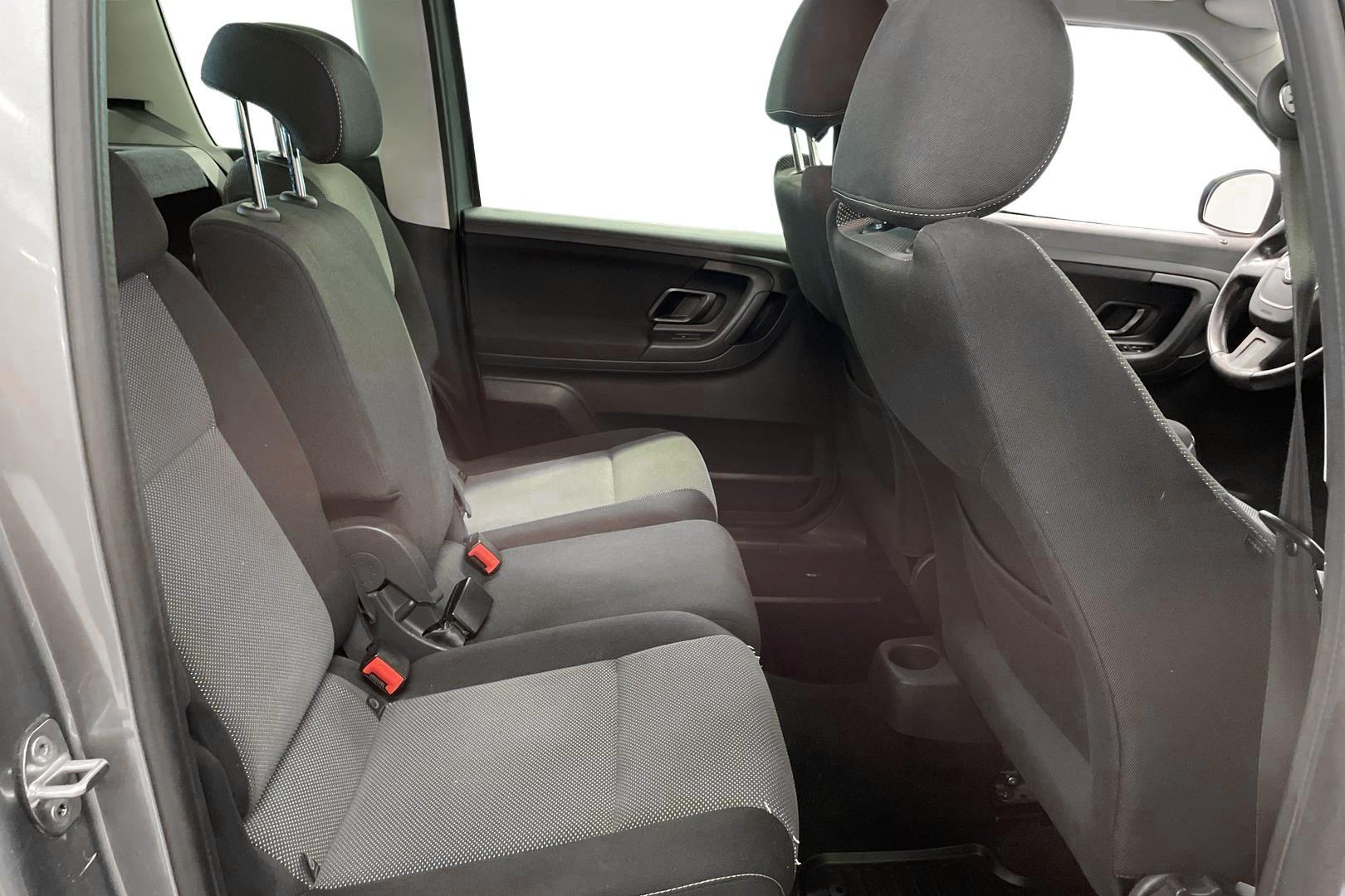 SKODA ROOMSTER 2012