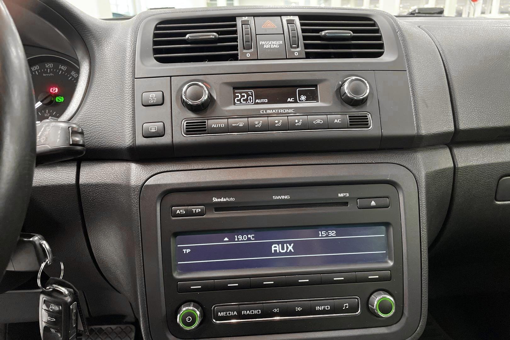 SKODA ROOMSTER 2012