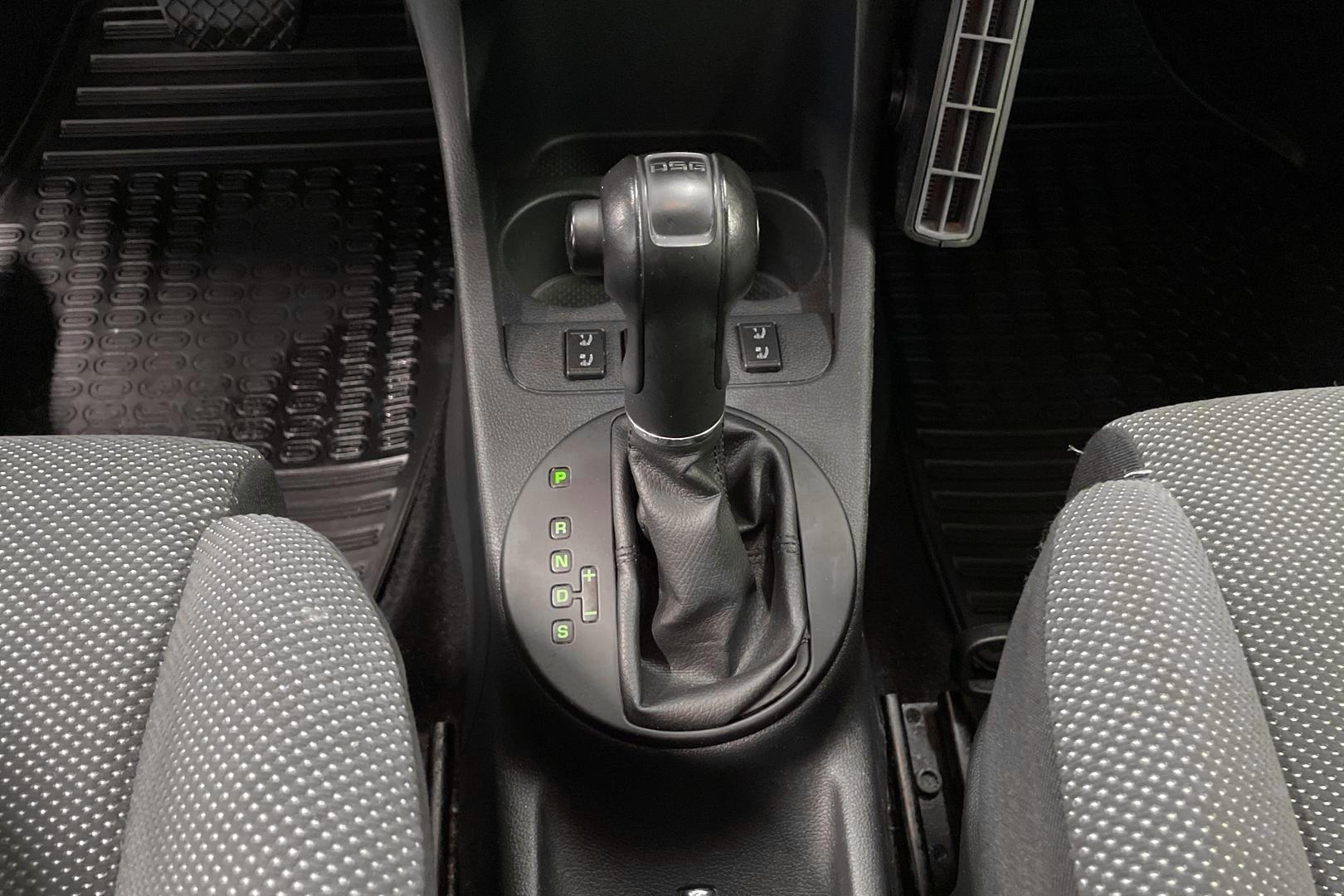 SKODA ROOMSTER 2012
