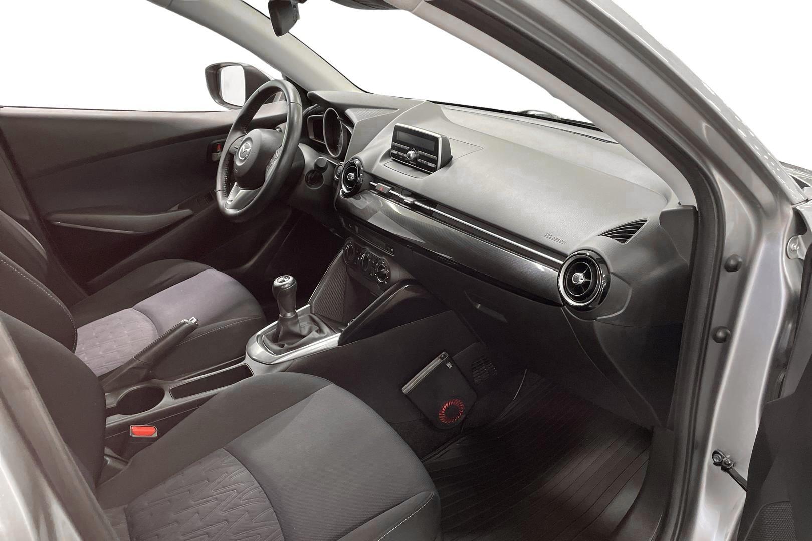 MAZDA Mazda2 2017