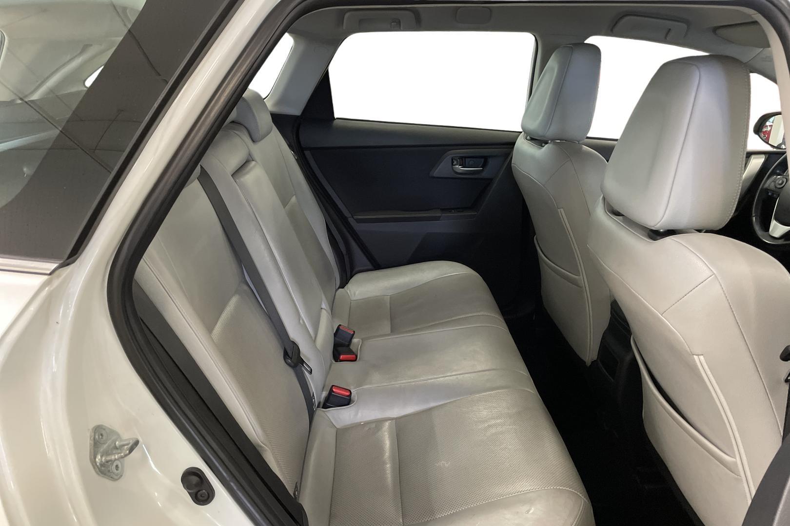 TOYOTA AURIS 11