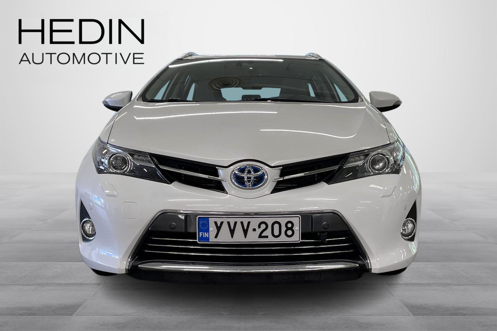 TOYOTA AURIS 4