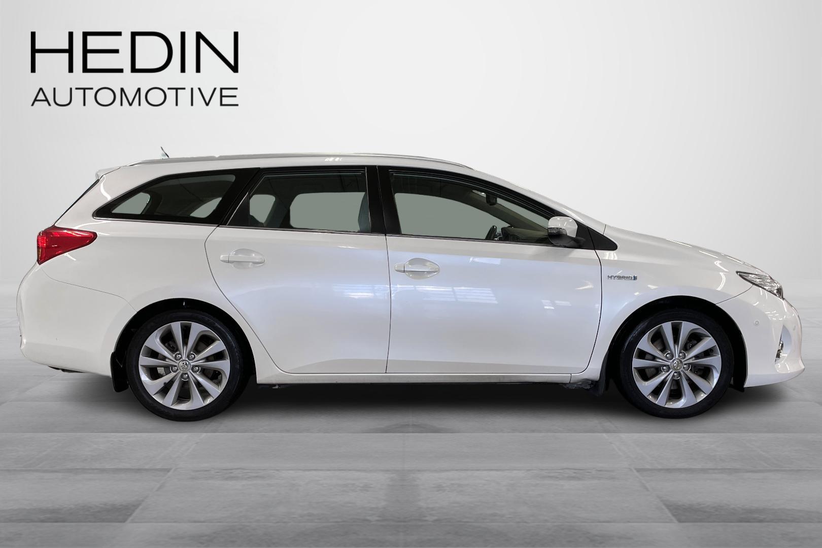 TOYOTA AURIS 6