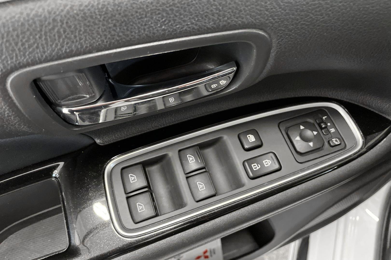 MITSUBISHI Outlander PHEV 2021