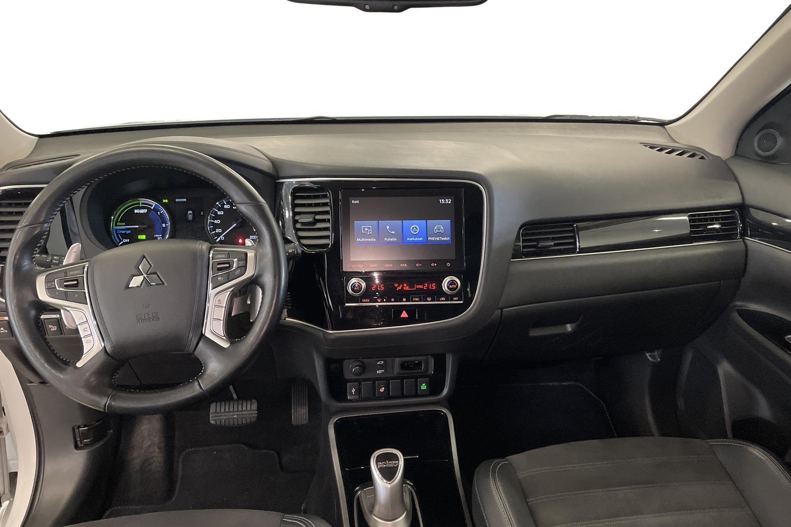 MITSUBISHI Outlander PHEV 2021