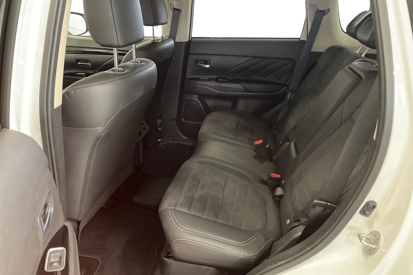 MITSUBISHI Outlander PHEV 2021