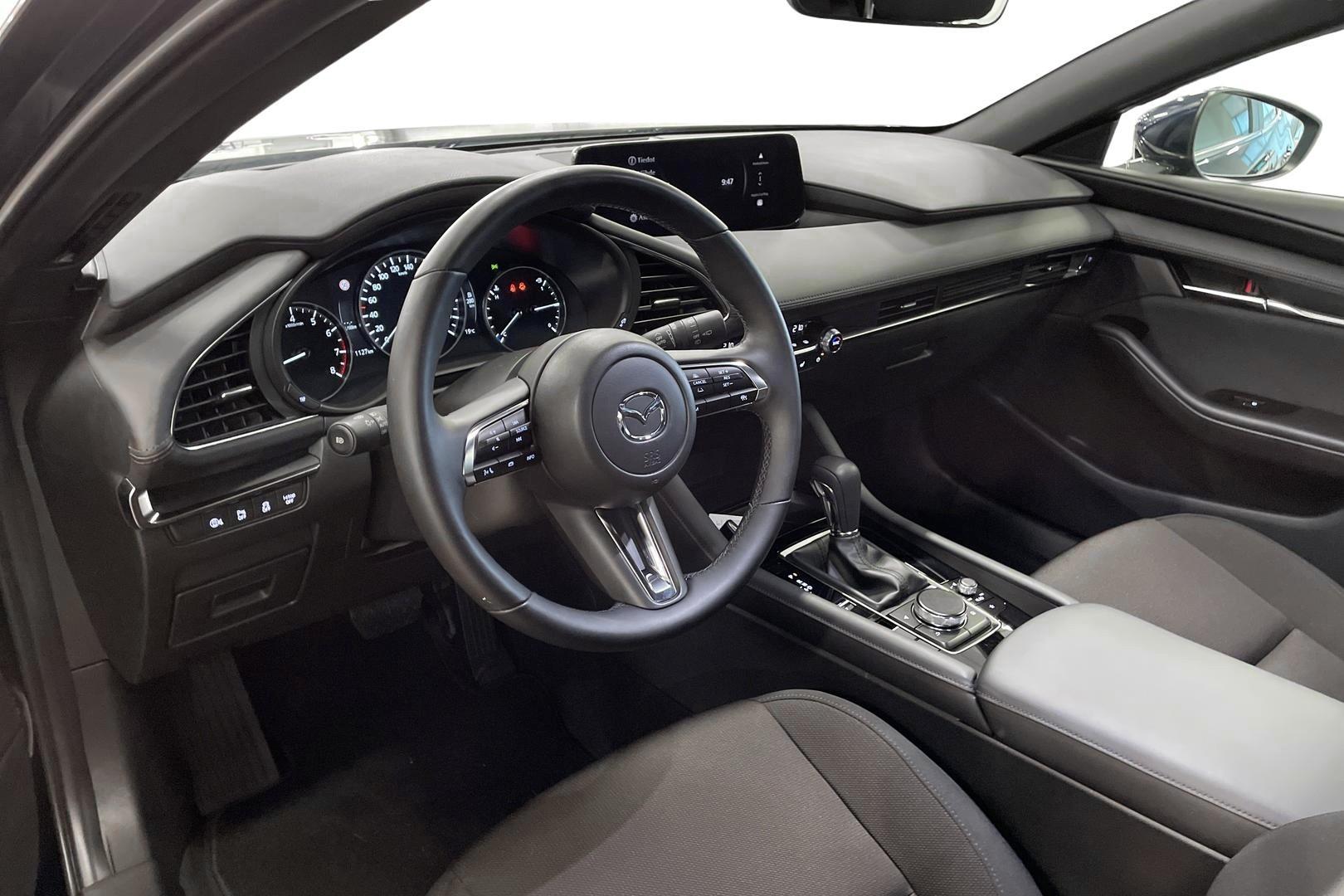 MAZDA 3 2025