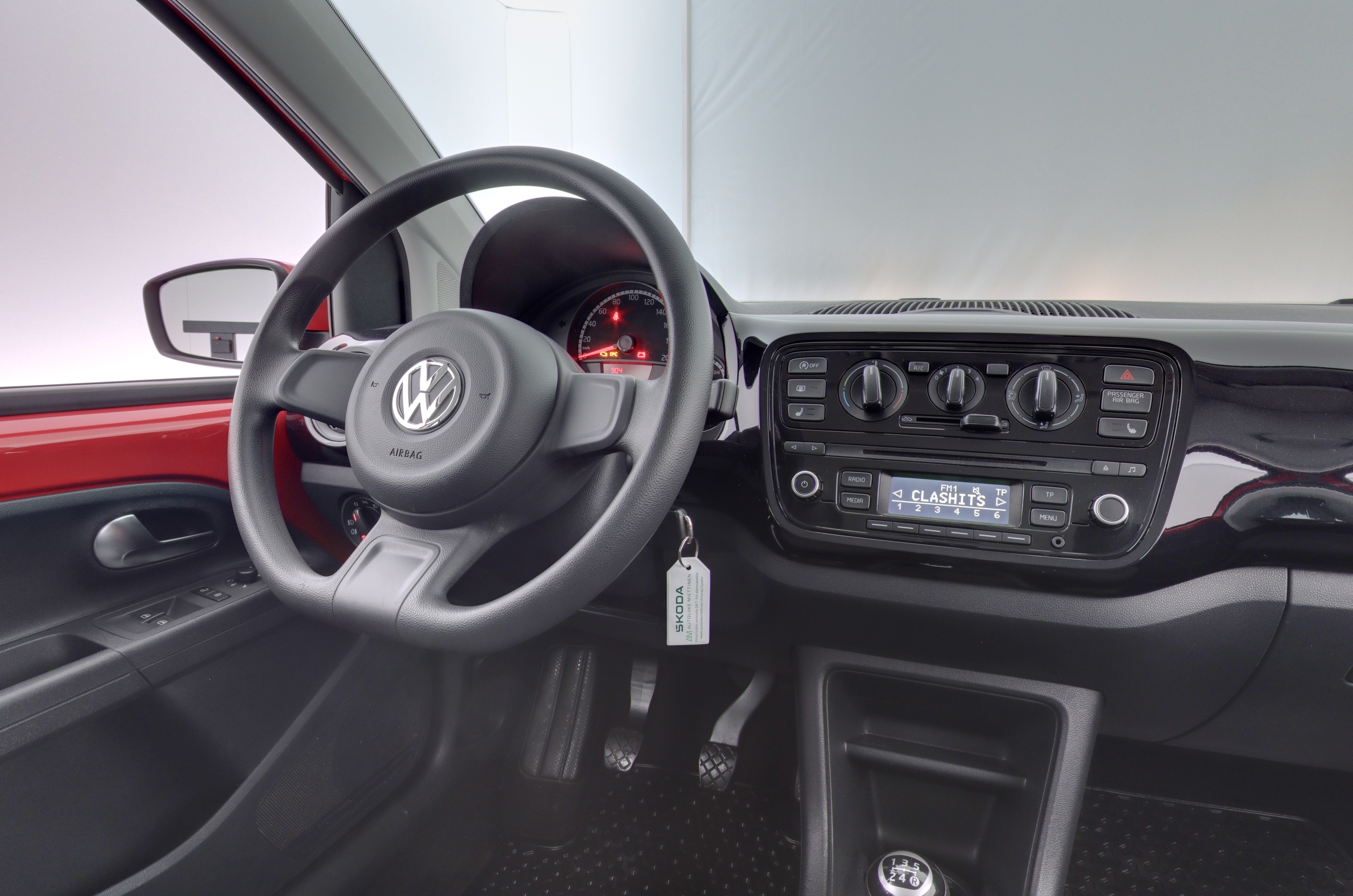 VOLKSWAGEN up! 2015