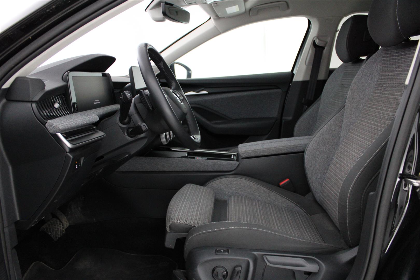 SKODA Superb 2024