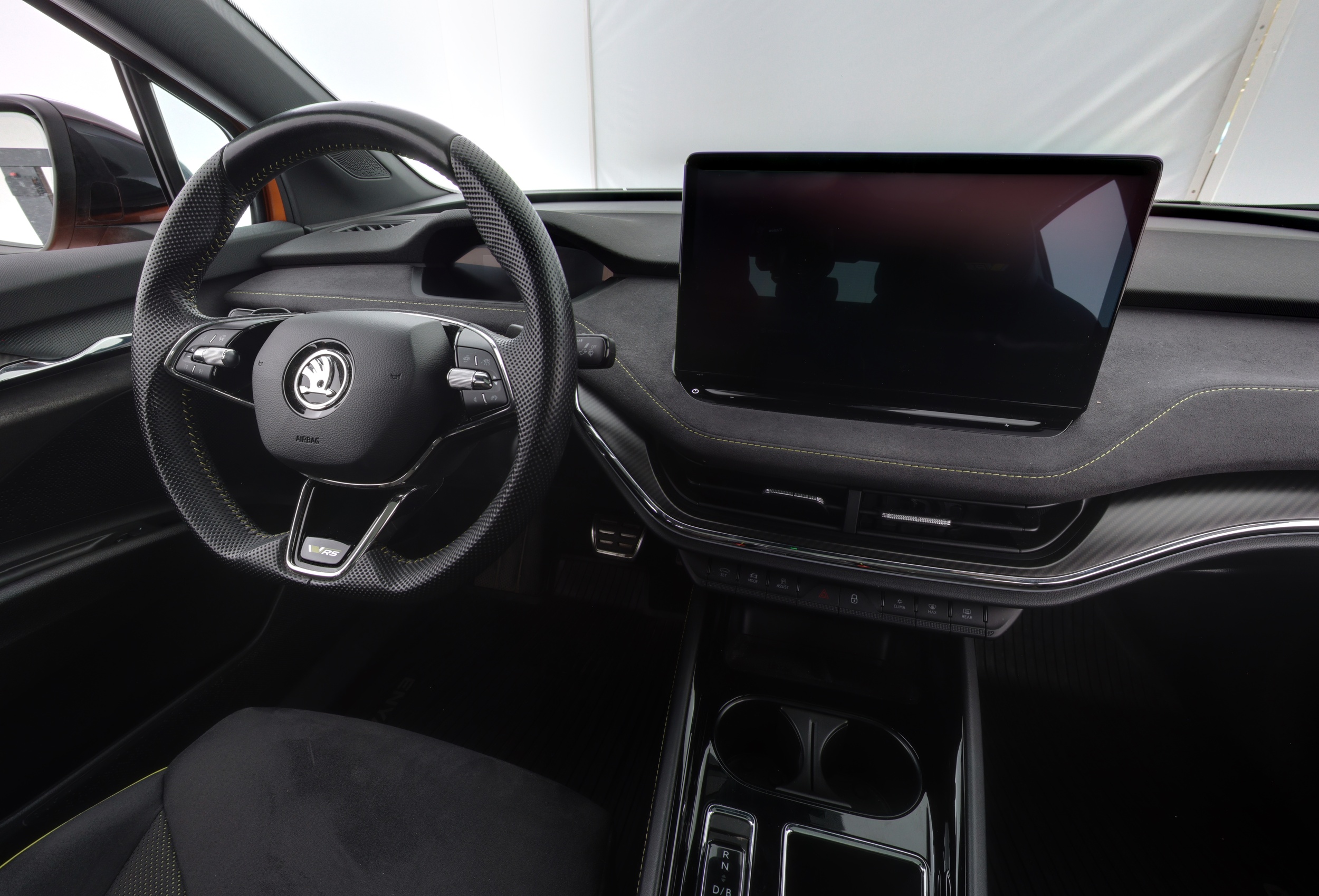 SKODA Enyaq 2023