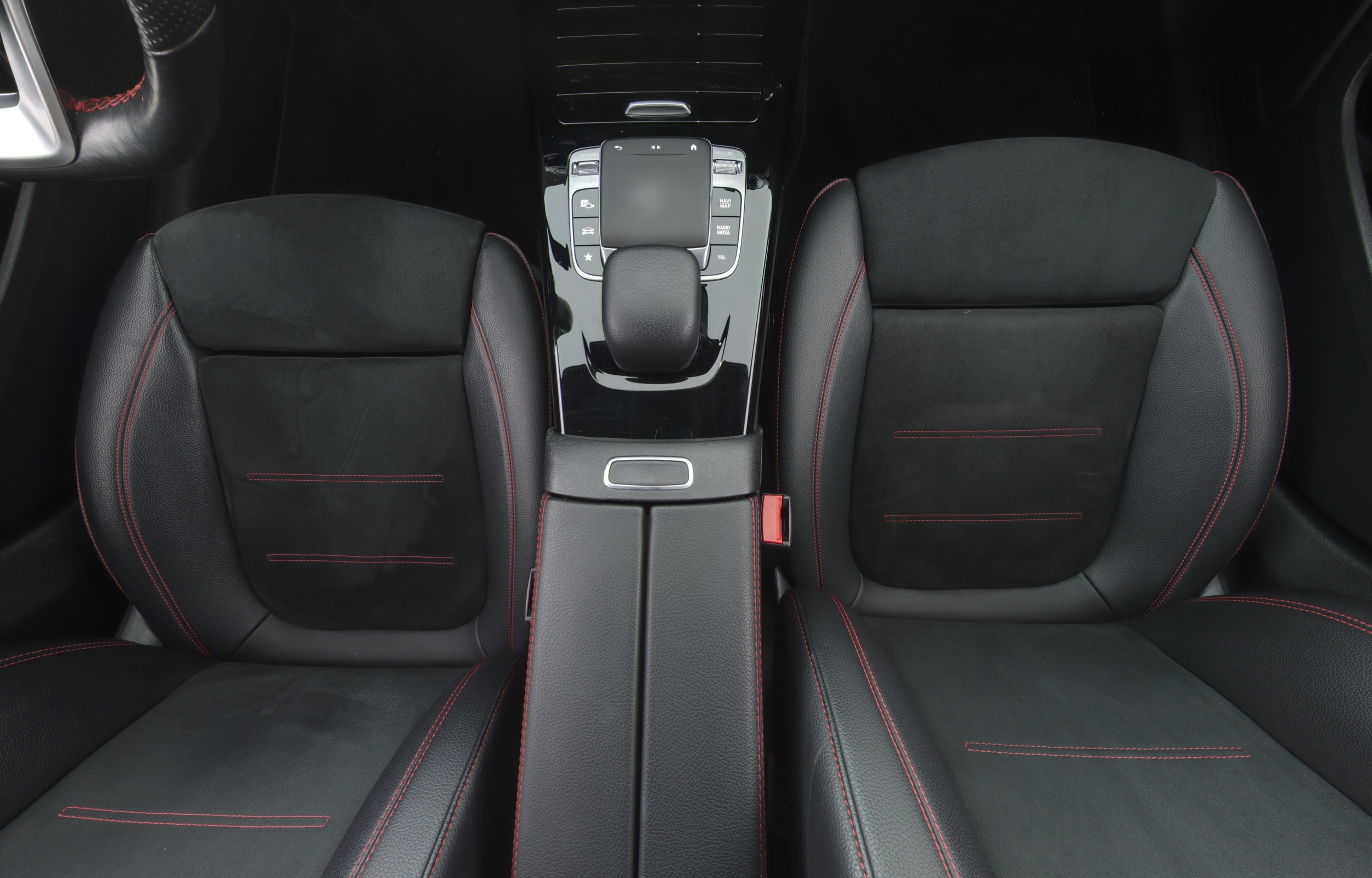 MERCEDES-BENZ A 2019