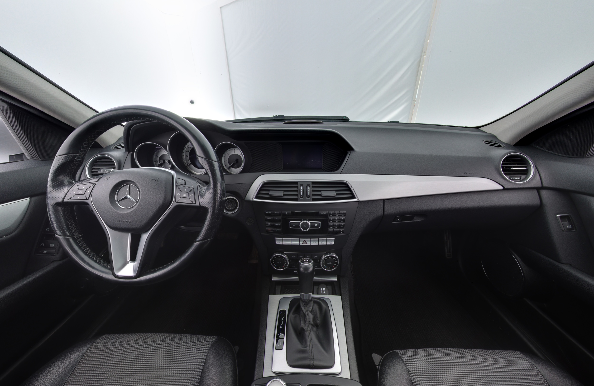MERCEDES-BENZ C 2012