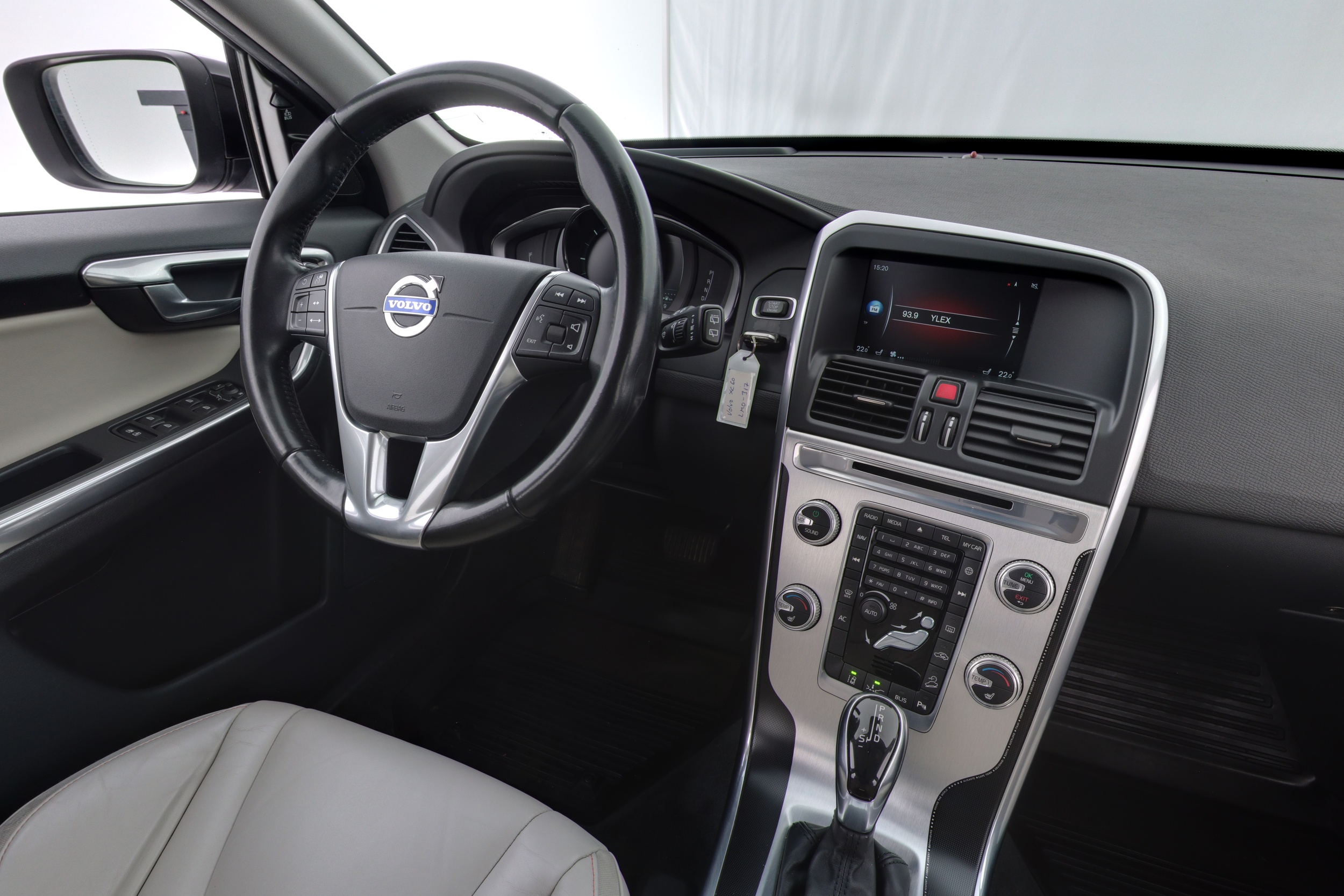 VOLVO XC60 2015