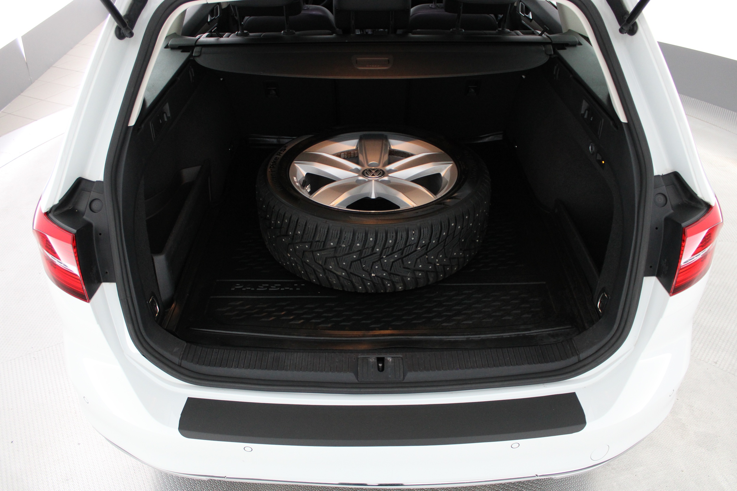 VOLKSWAGEN Passat 2018