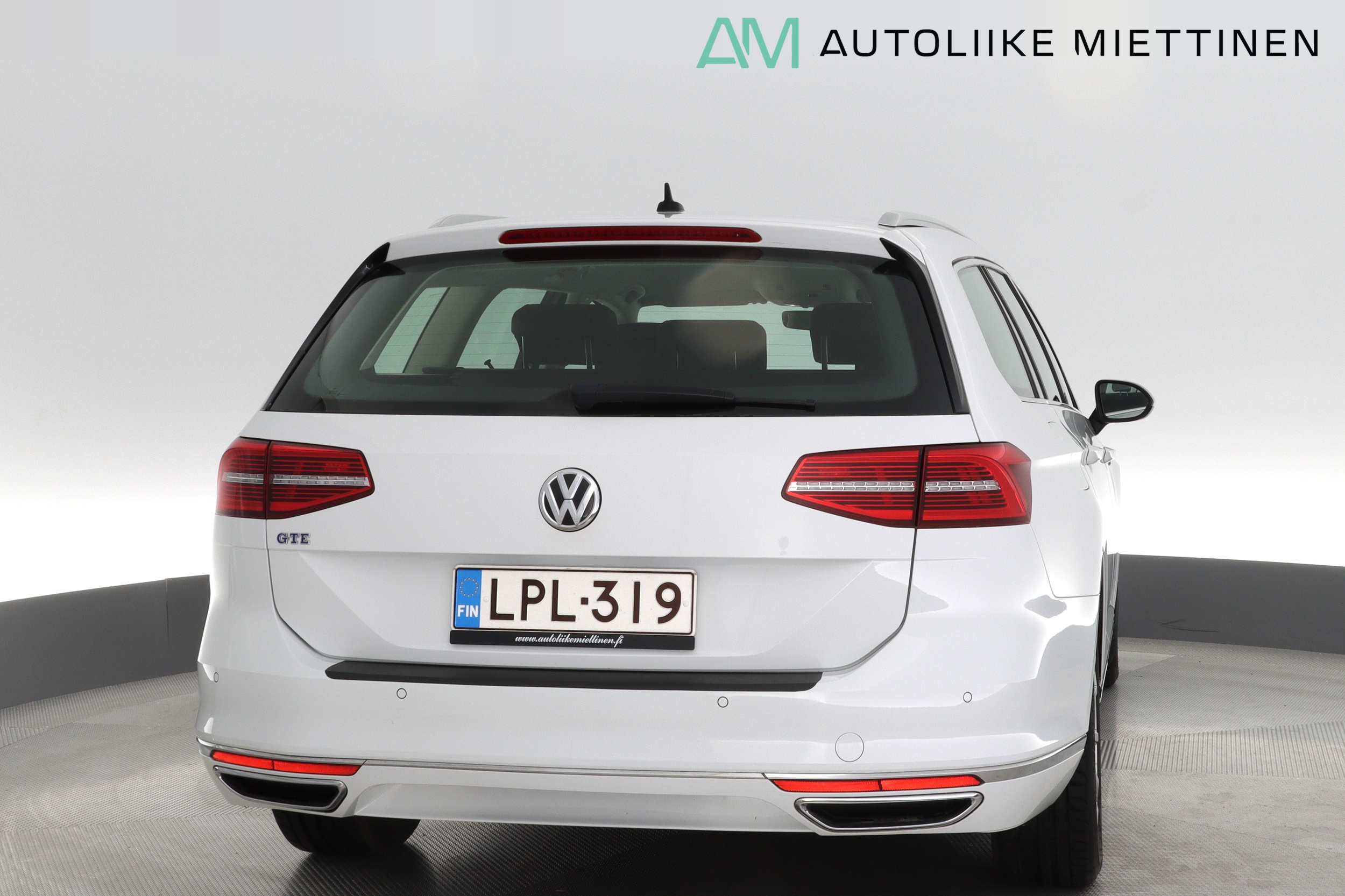 VOLKSWAGEN Passat 2018