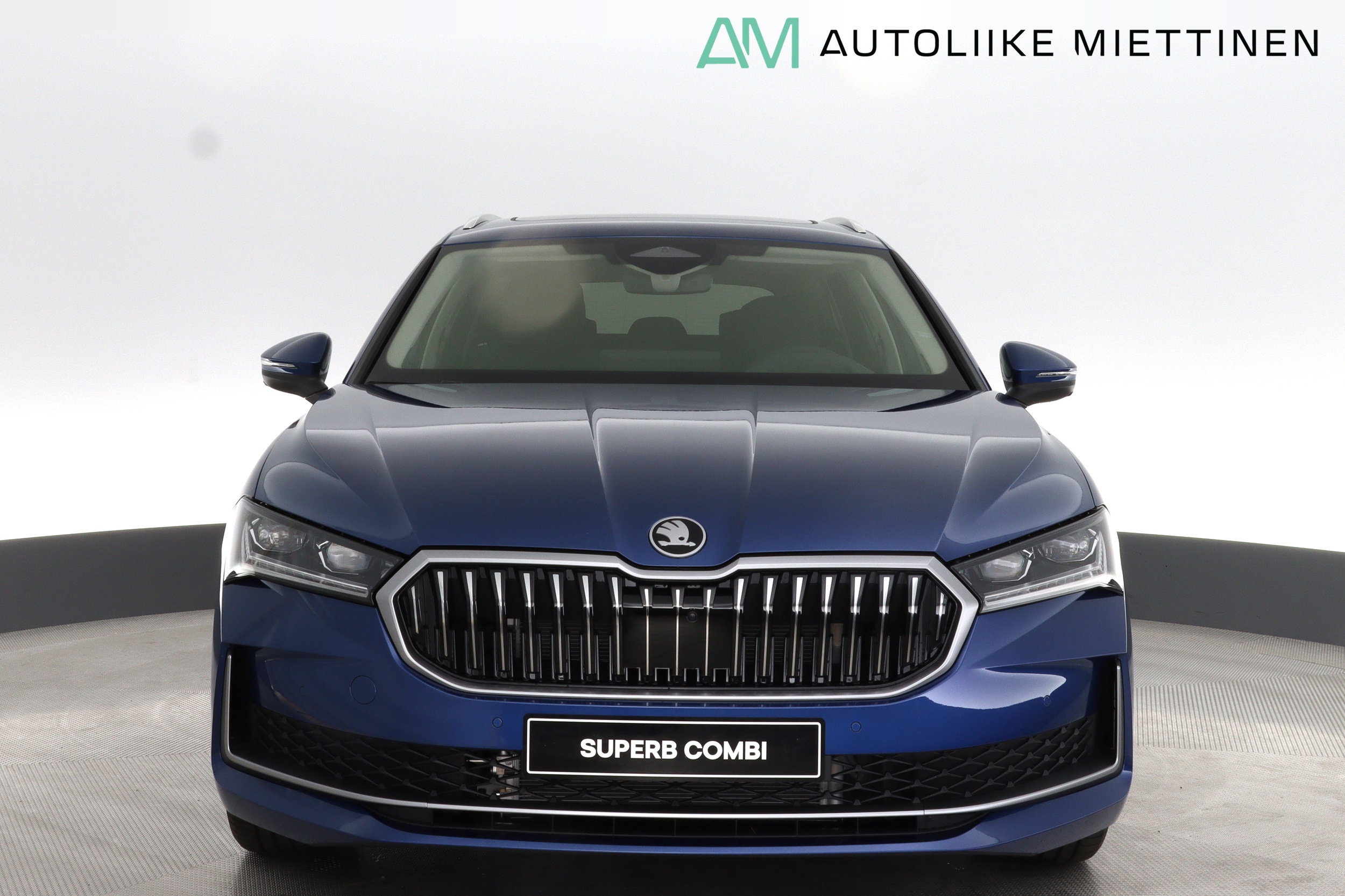 SKODA Superb 2025