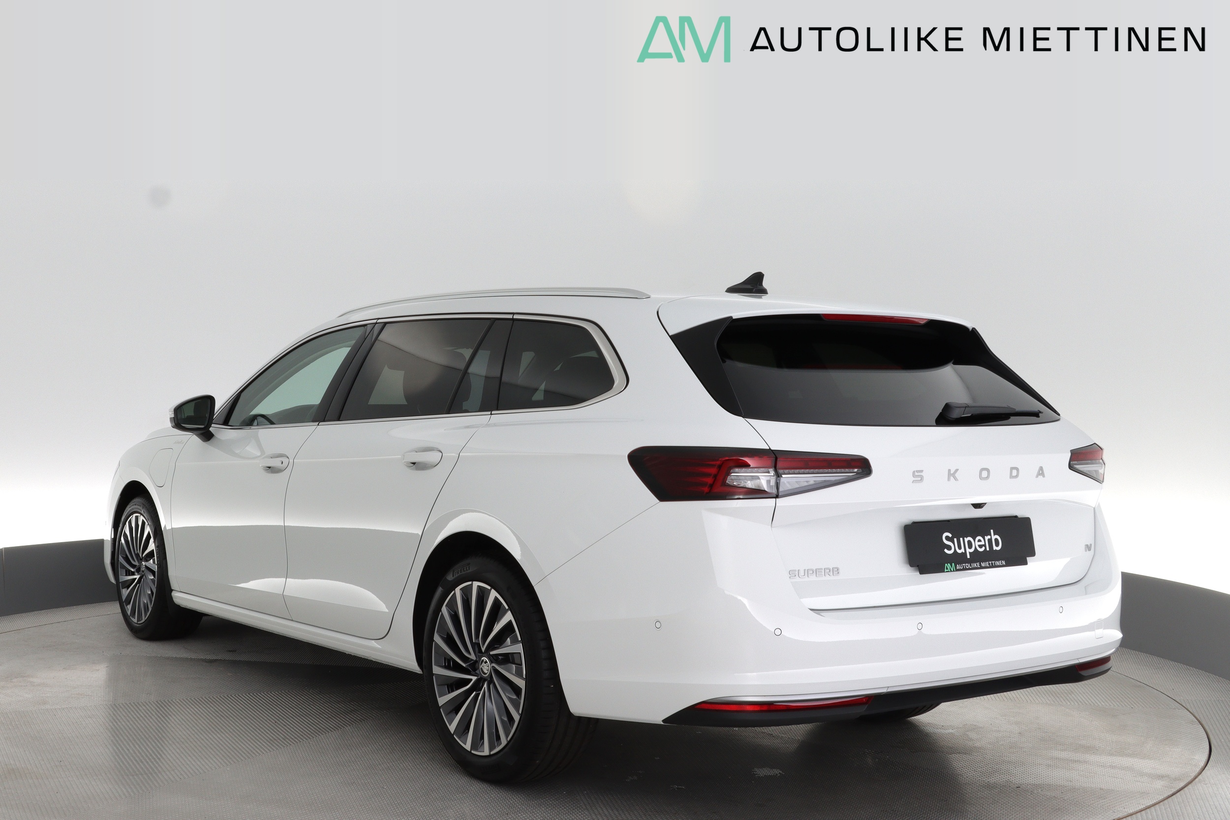 SKODA Superb 2025