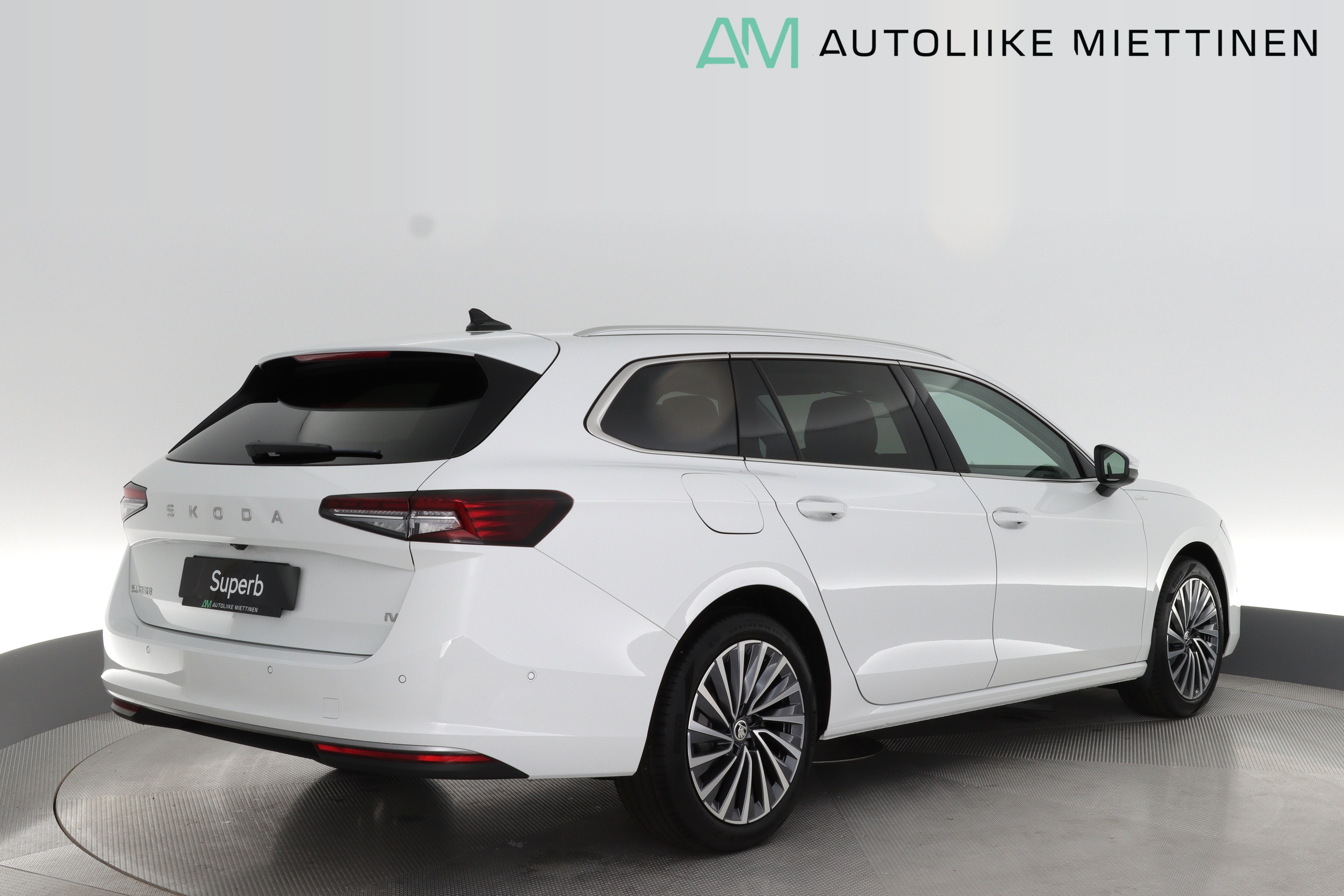 SKODA Superb 2025