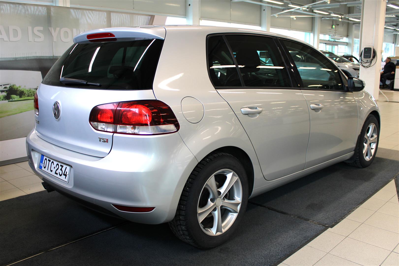 VOLKSWAGEN GOLF 2012