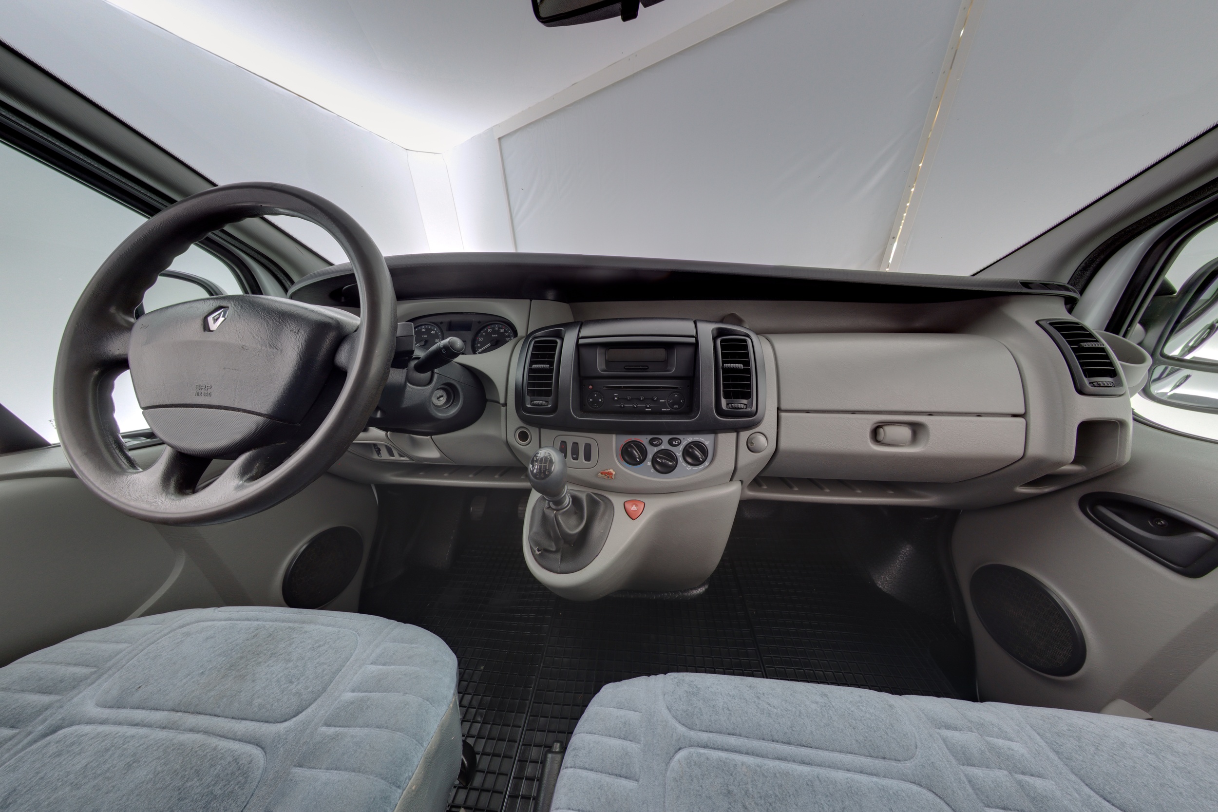 RENAULT Trafic 2009