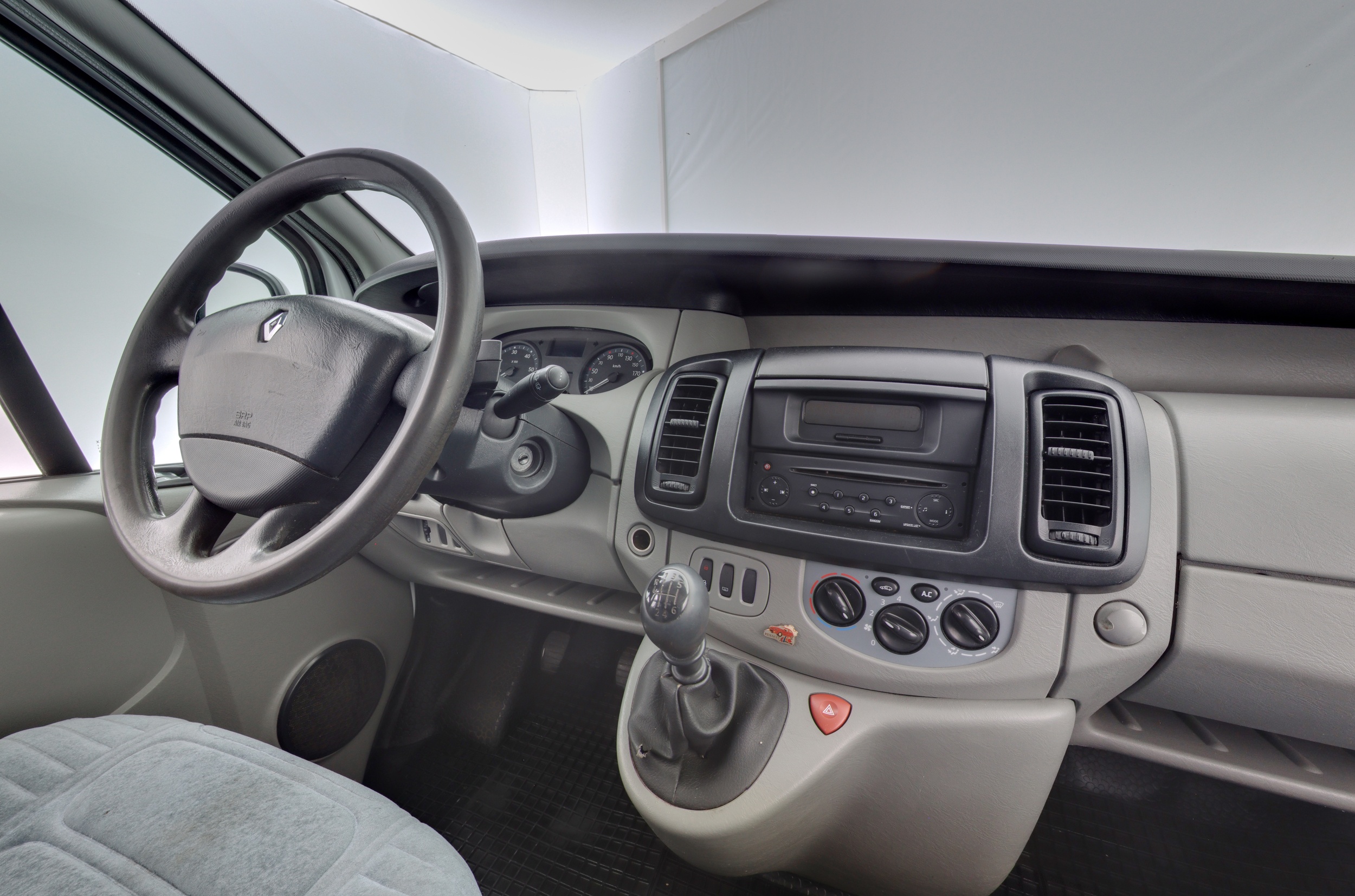 RENAULT Trafic 2009