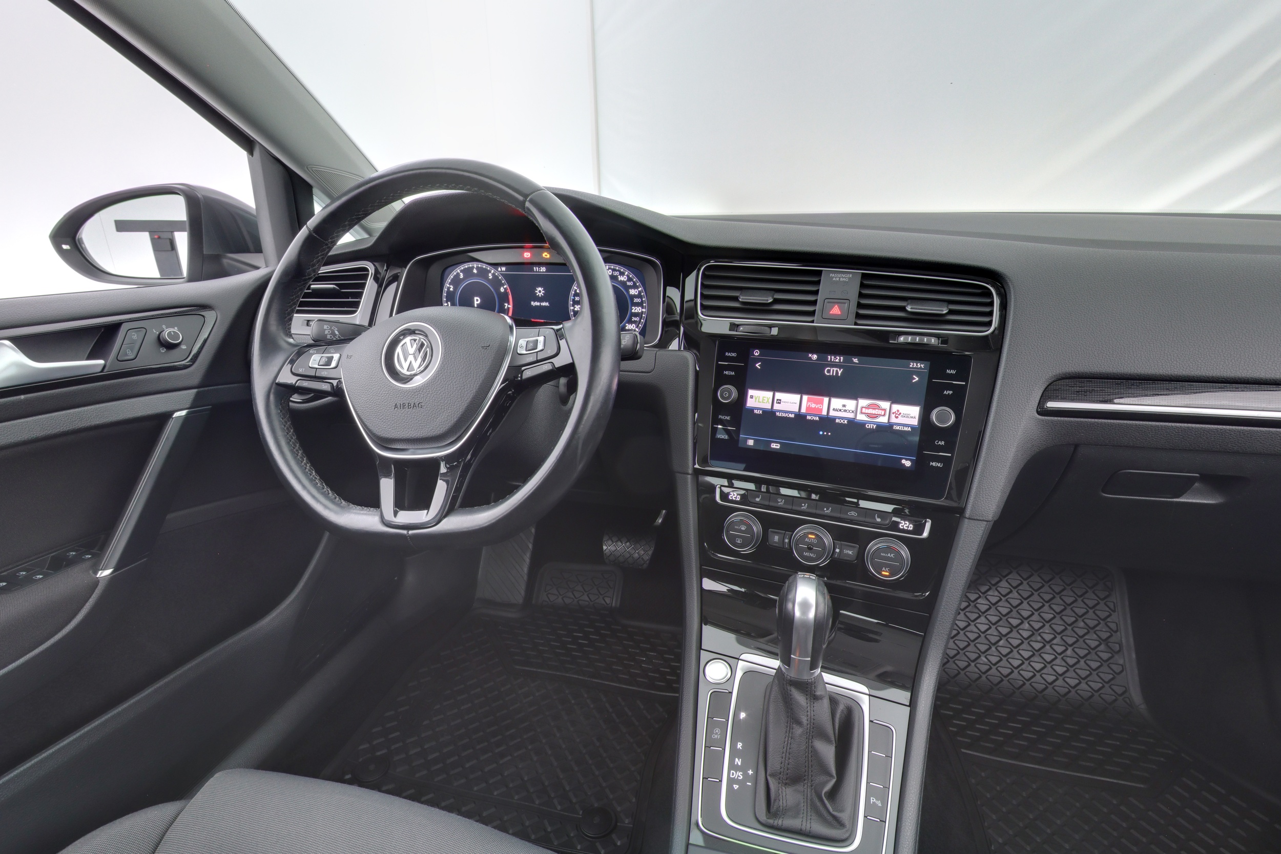 VOLKSWAGEN Golf 2019
