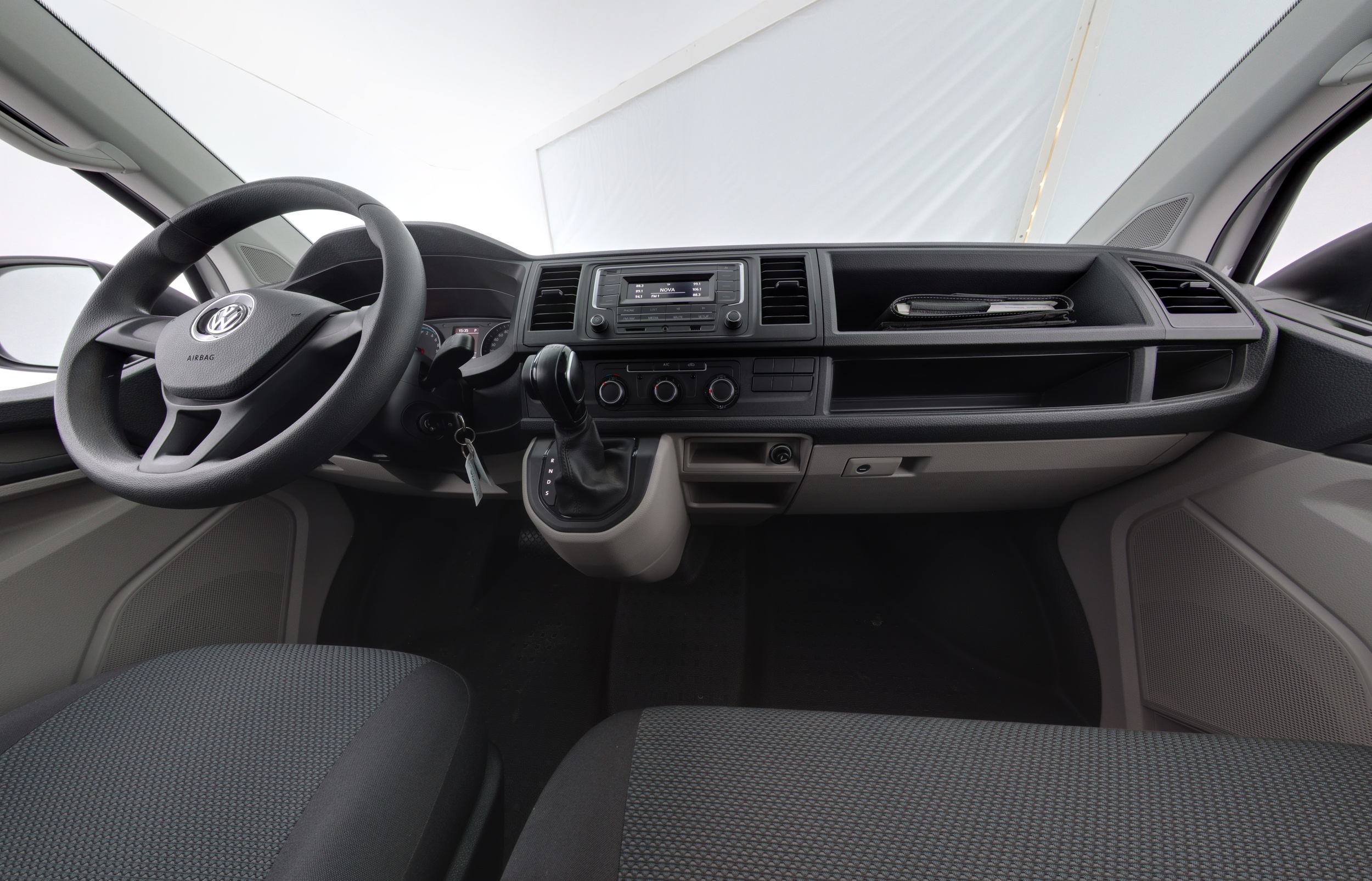 VOLKSWAGEN Transporter 2020