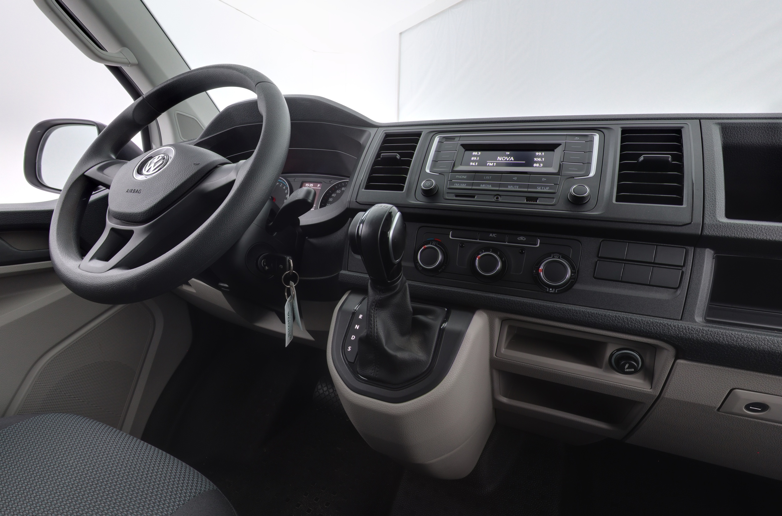 VOLKSWAGEN Transporter 2020