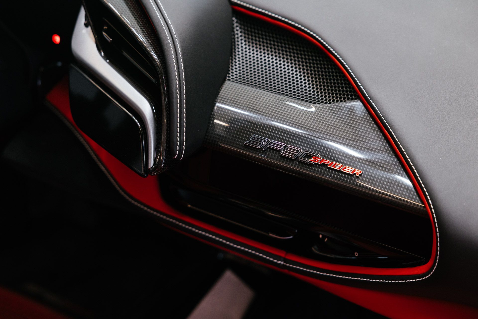 Ferrari SF90 spider 2024