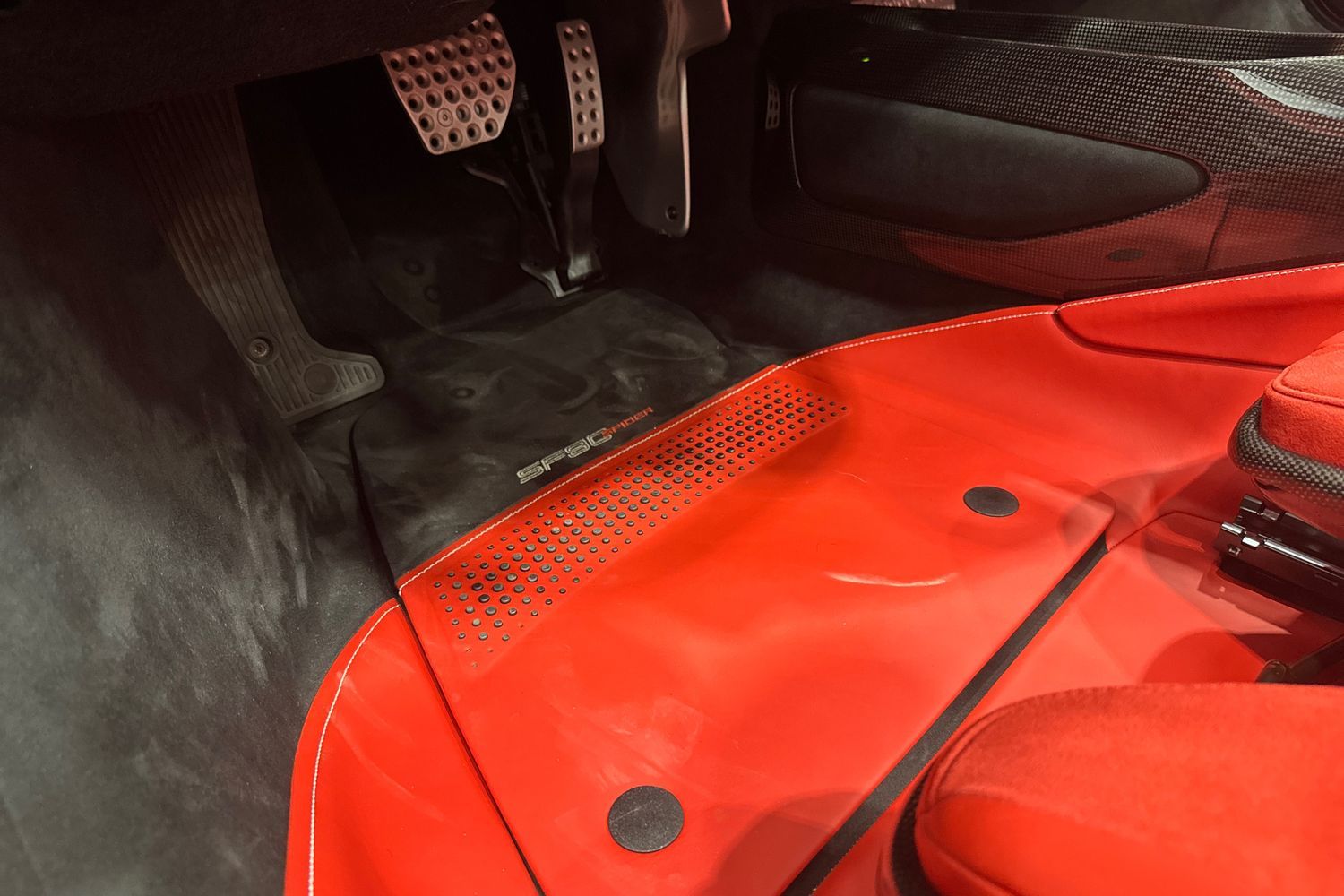 Ferrari SF90 spider 2024