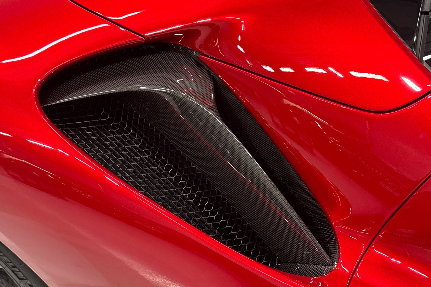 Ferrari SF90 spider 2024