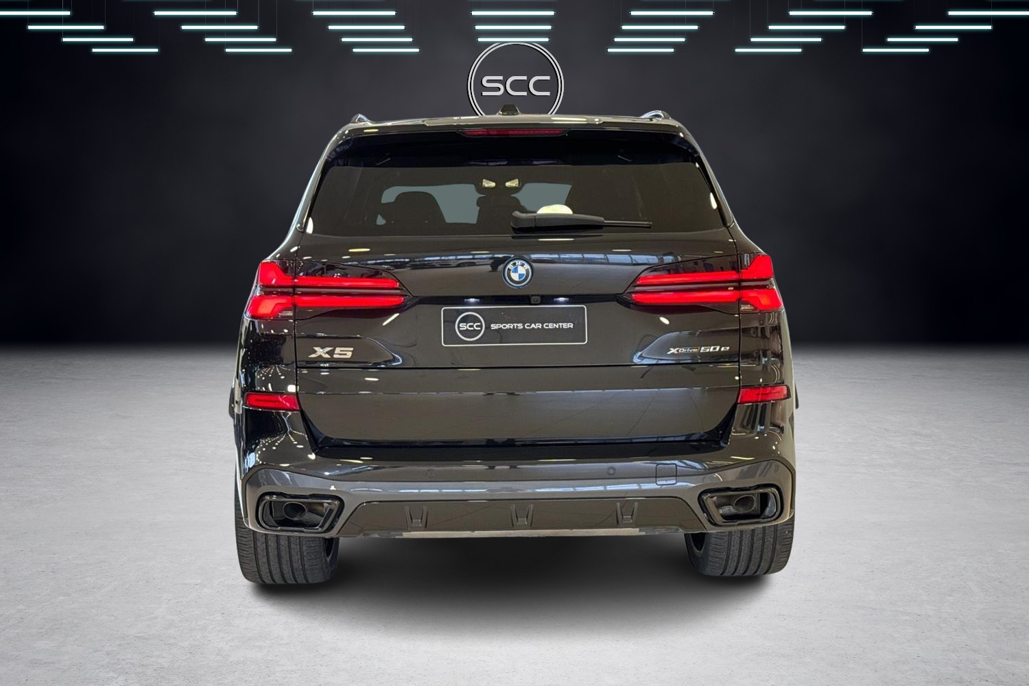 BMW X5 G05 xDrive50e M Sport Pro Individual / "Black Edition" / M Istuimet / 22" Vanteet / ACC/ Koukku