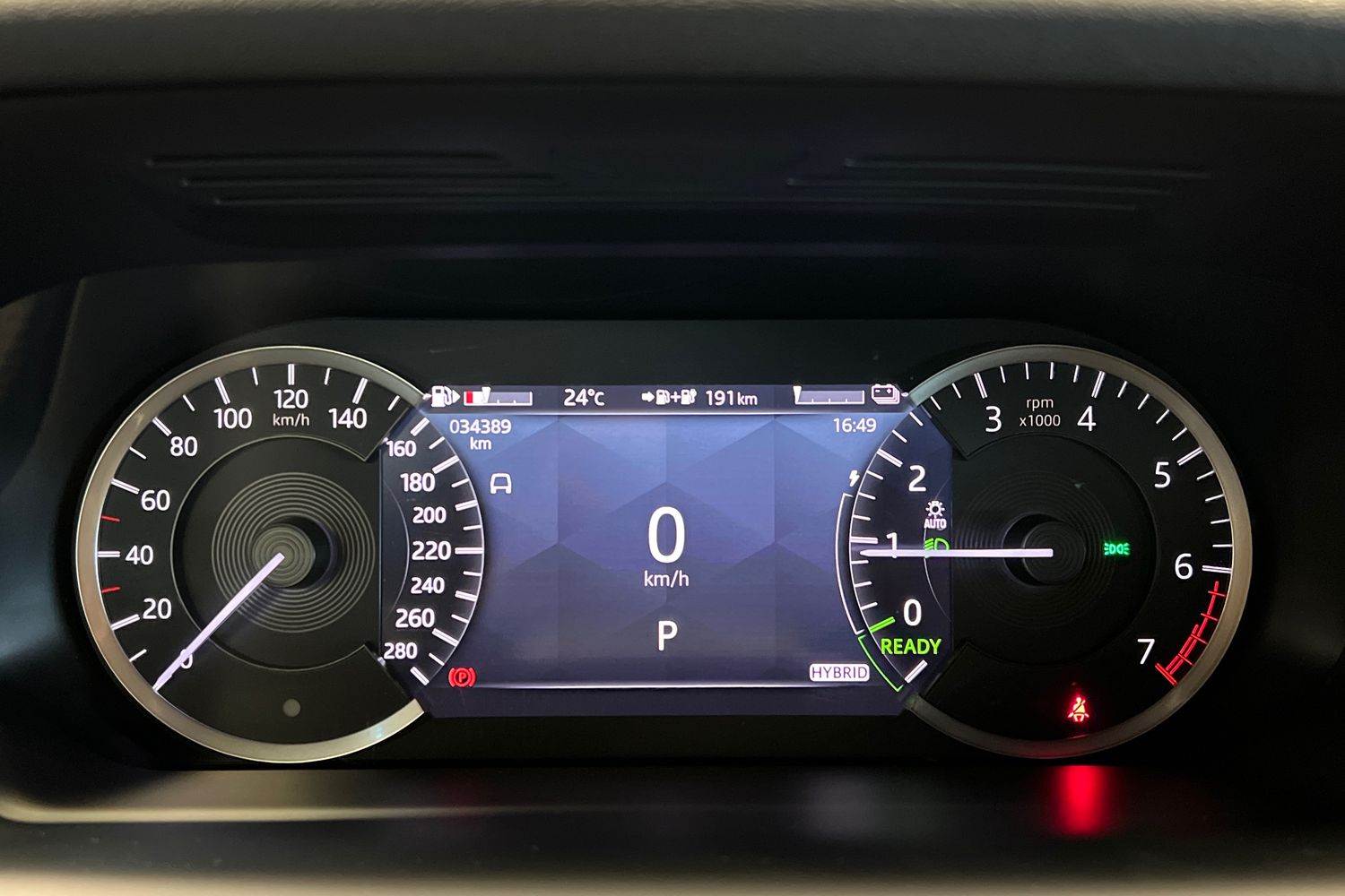 Land Rover Discovery Sport P300e Plug-in Hybrid R-Dynamic S // ACC / BLIS / LED-valot / Vetokoukku / Sähköpenkit