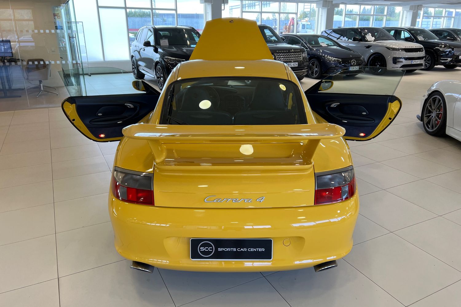 Porsche 911 Carrera 4 Coupe // Speed Yellow  / Tehtaan Carrera Aerokit Cup II / BOSE